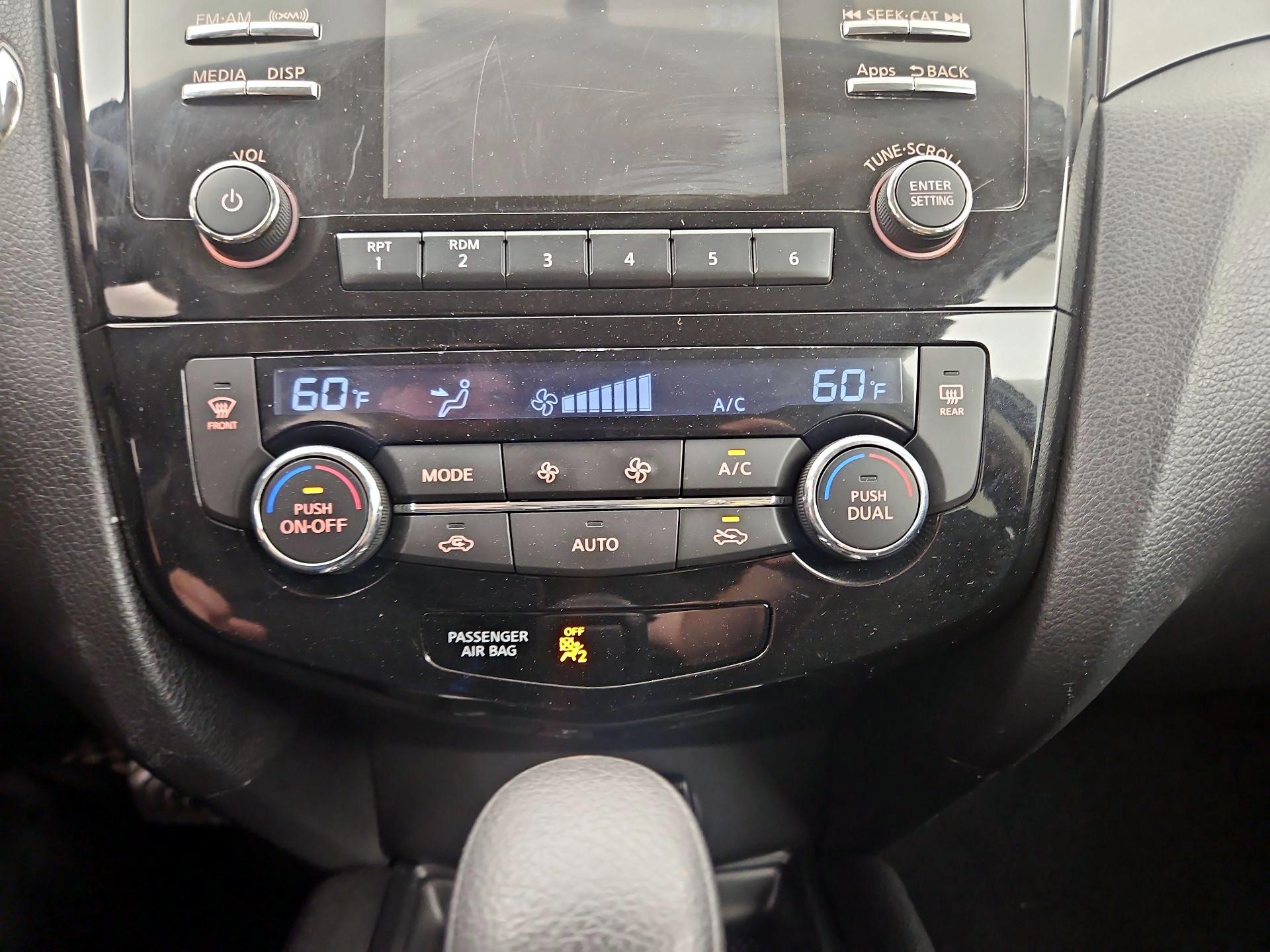 Thumbnail: 2014 Nissan Rogue - 16