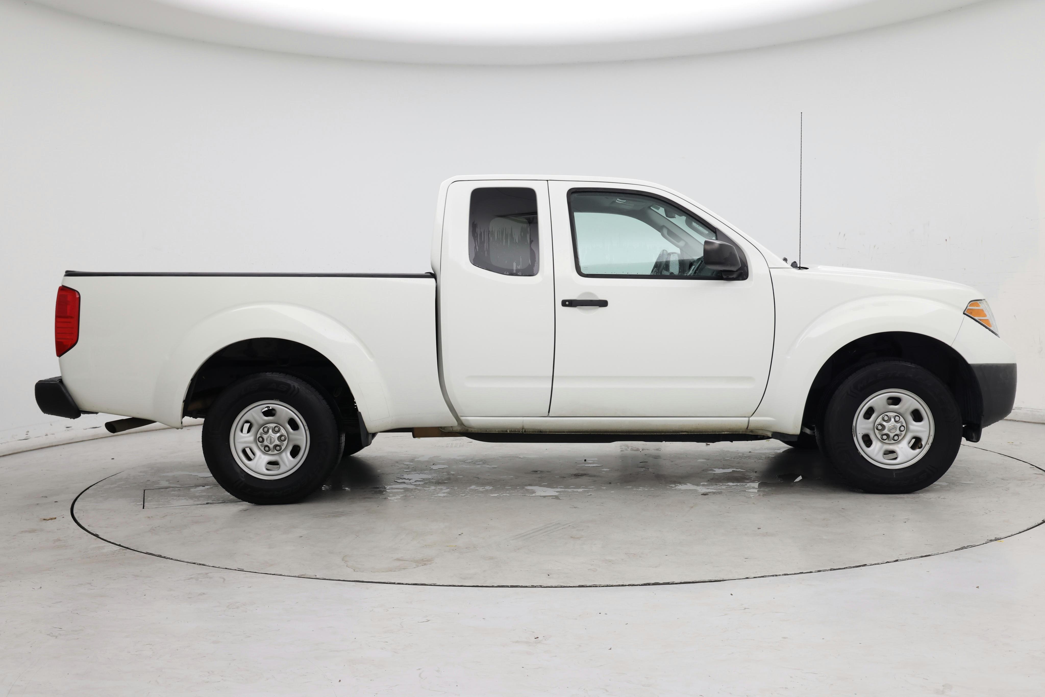 Thumbnail: 2017 Nissan Frontier - 7