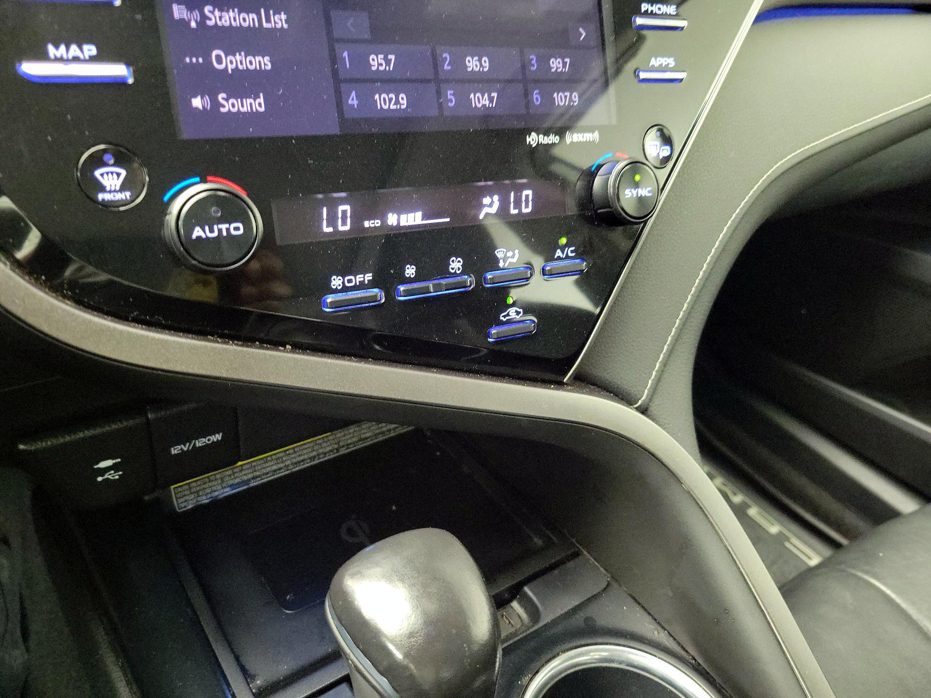 Thumbnail: 2019 Toyota Camry - 15