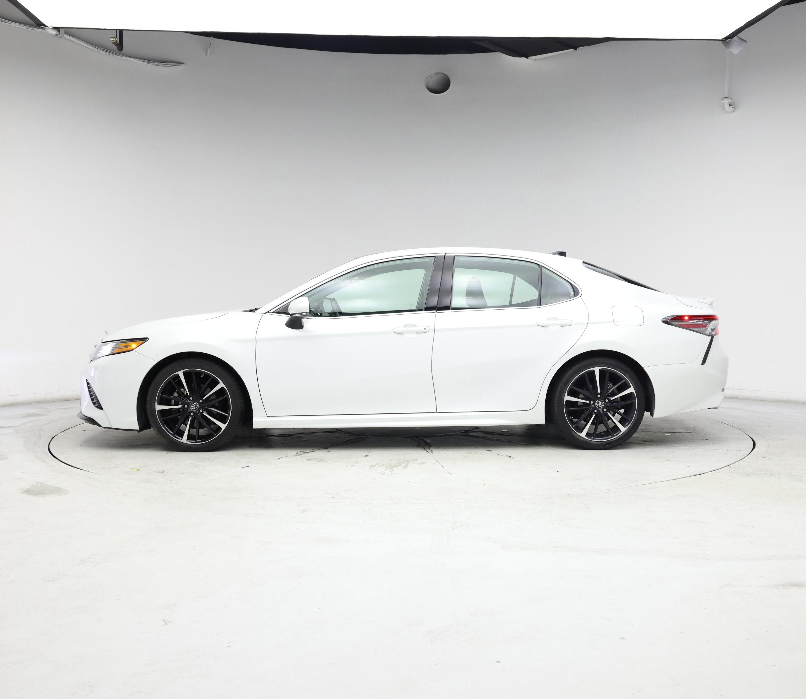 Thumbnail: 2019 Toyota Camry - 3