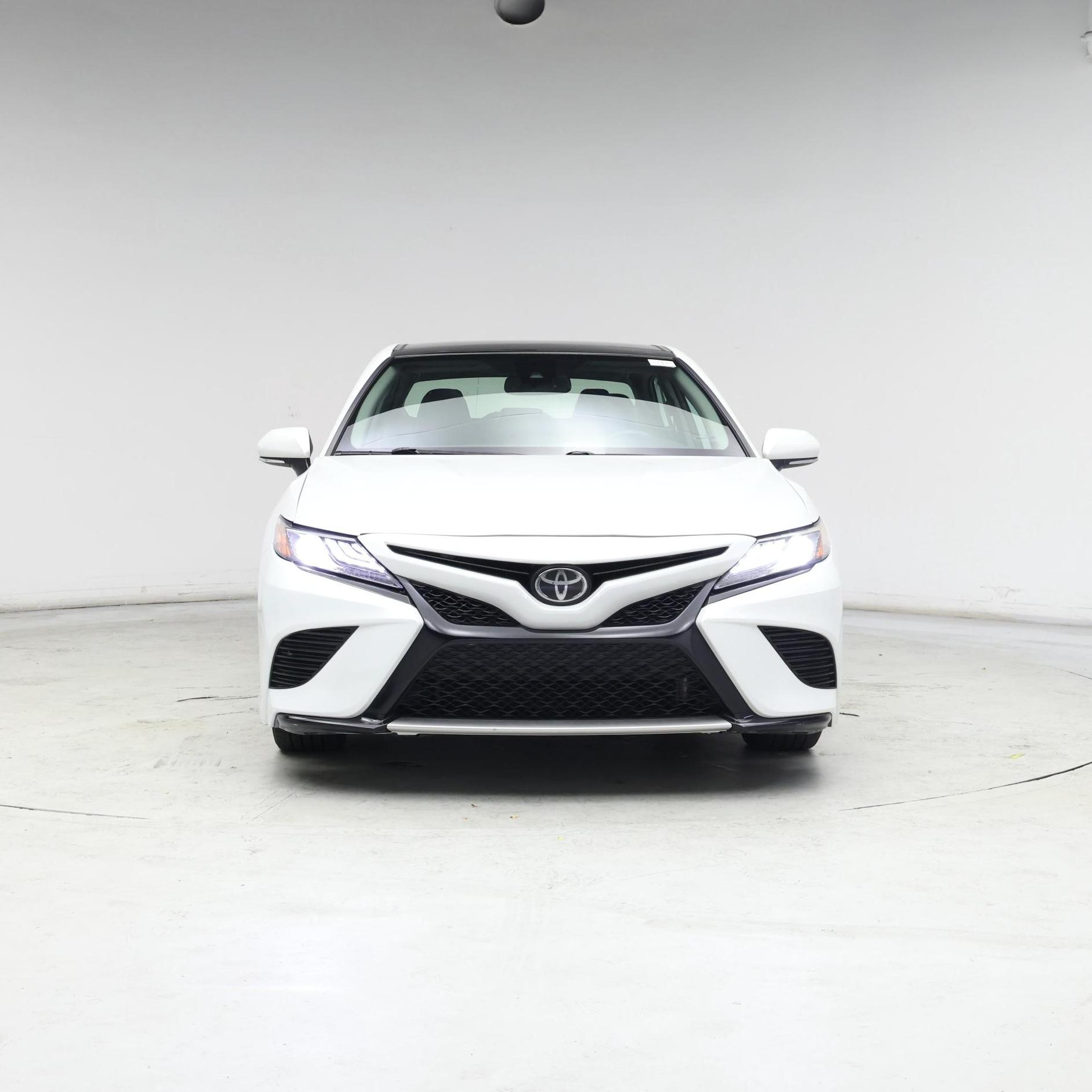 Thumbnail: 2019 Toyota Camry - 5