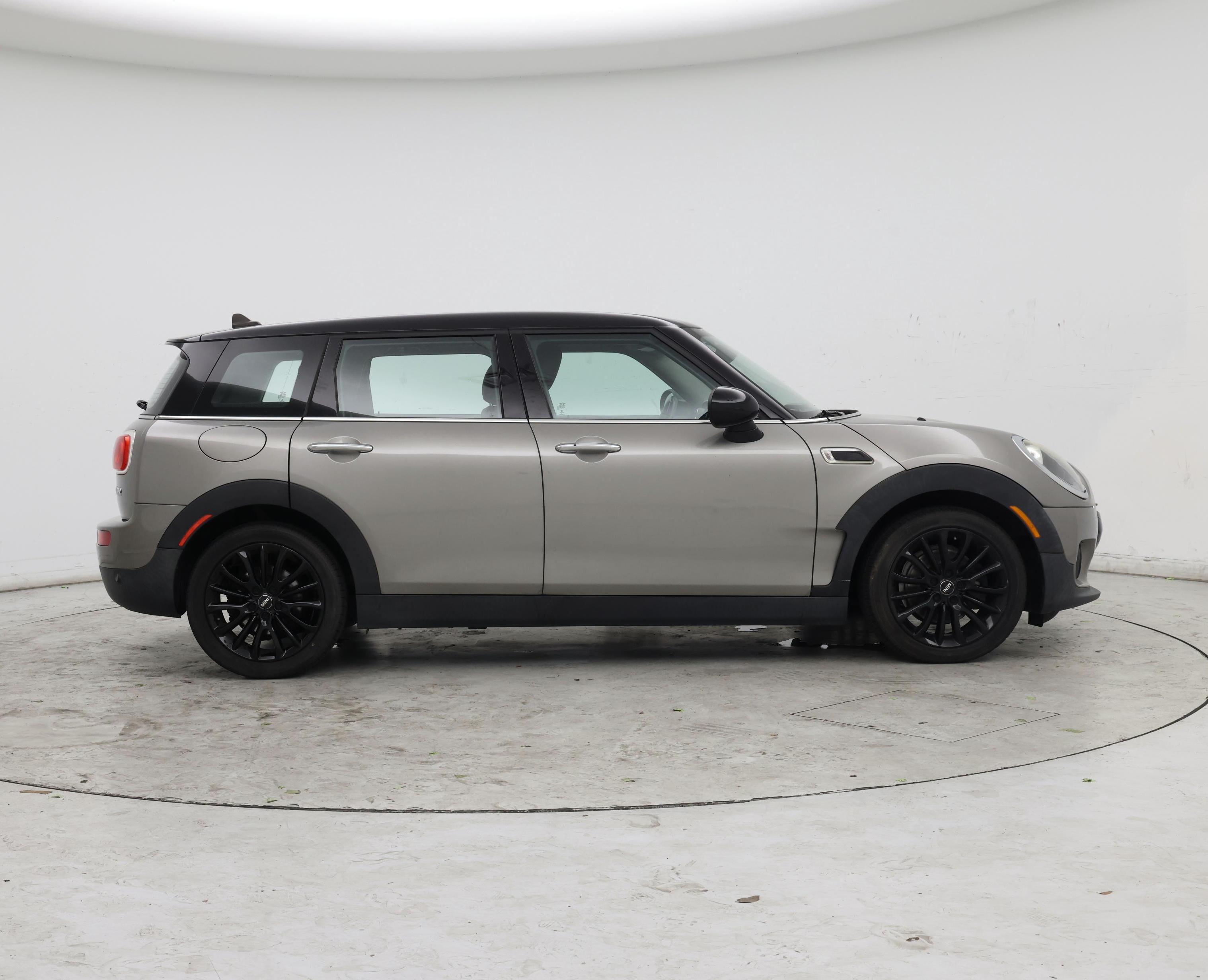 Thumbnail: 2017 MINI Cooper Clubman - 7