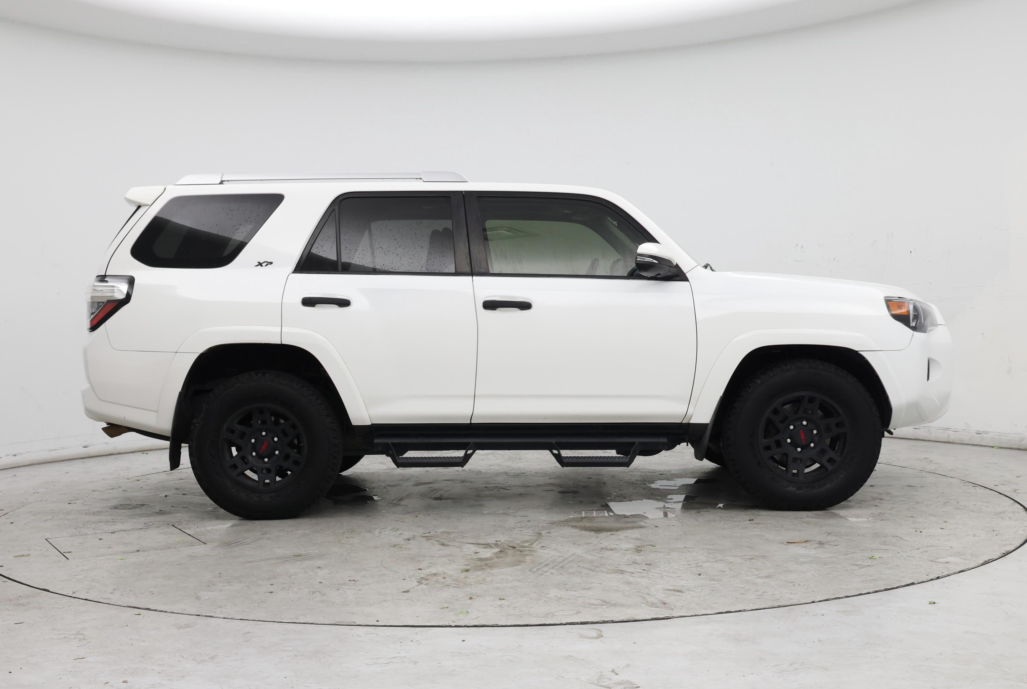 Thumbnail: 2018 Toyota 4Runner - 7