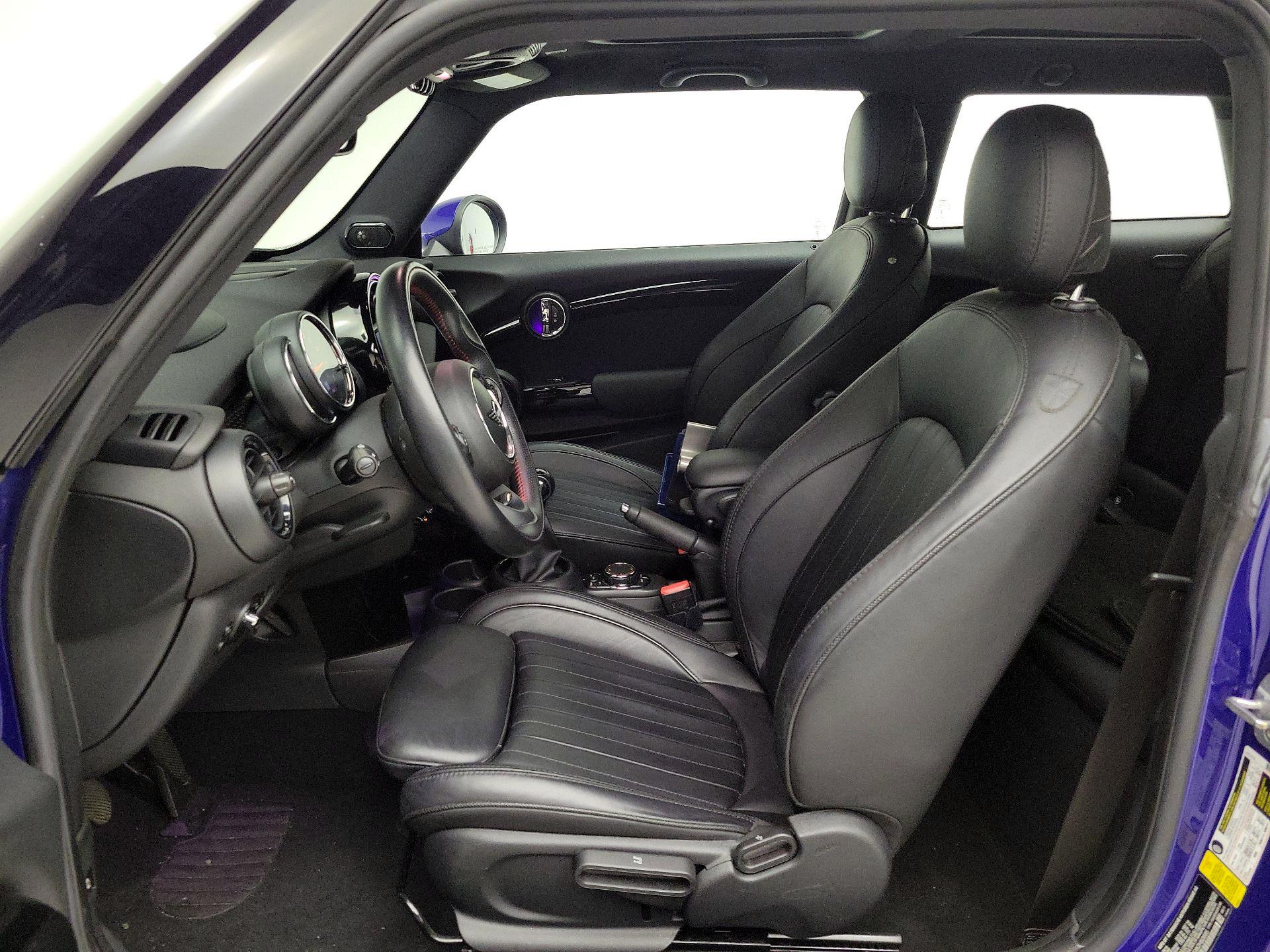 Thumbnail: 2019 MINI Cooper Hardtop - 11