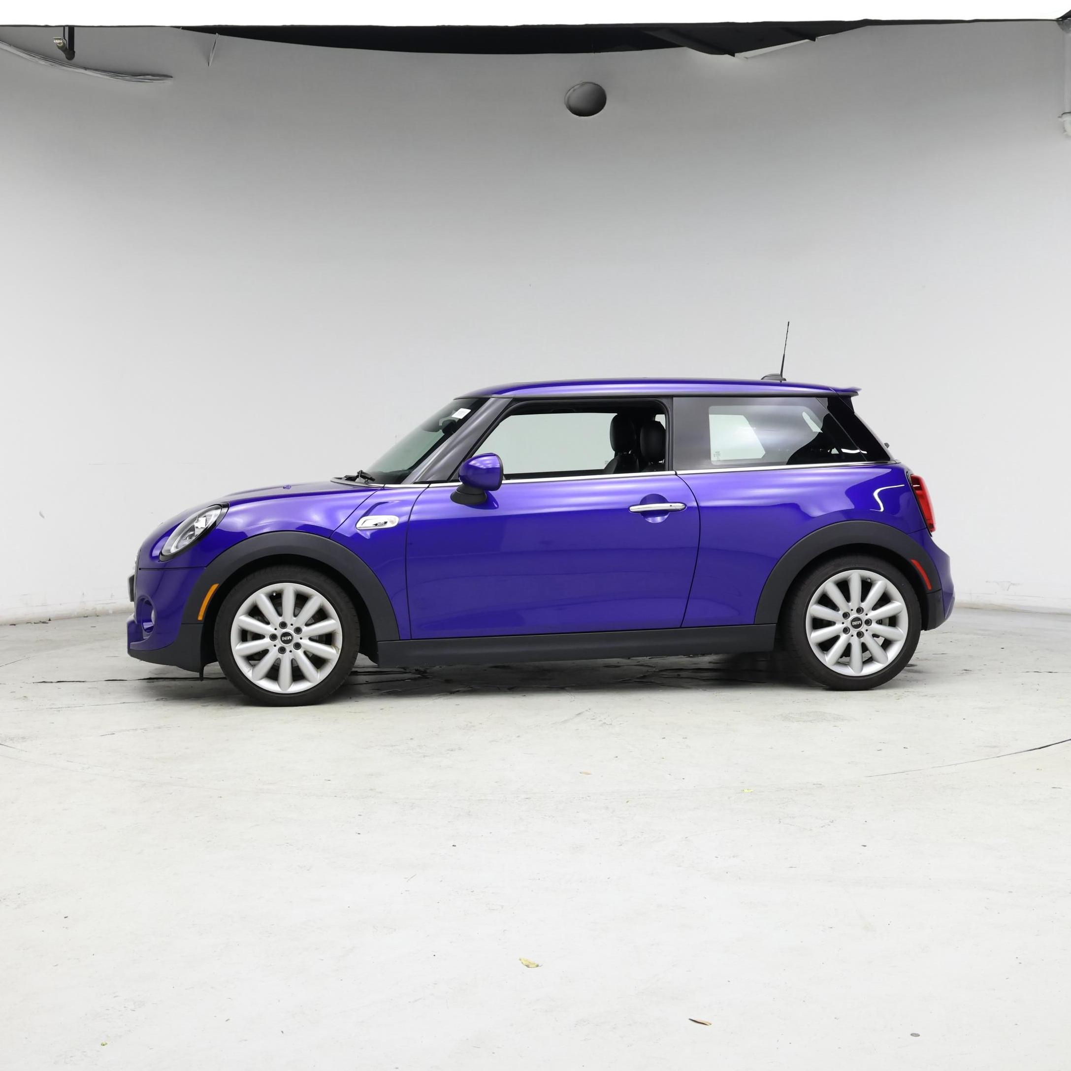 Thumbnail: 2019 MINI Cooper Hardtop - 3