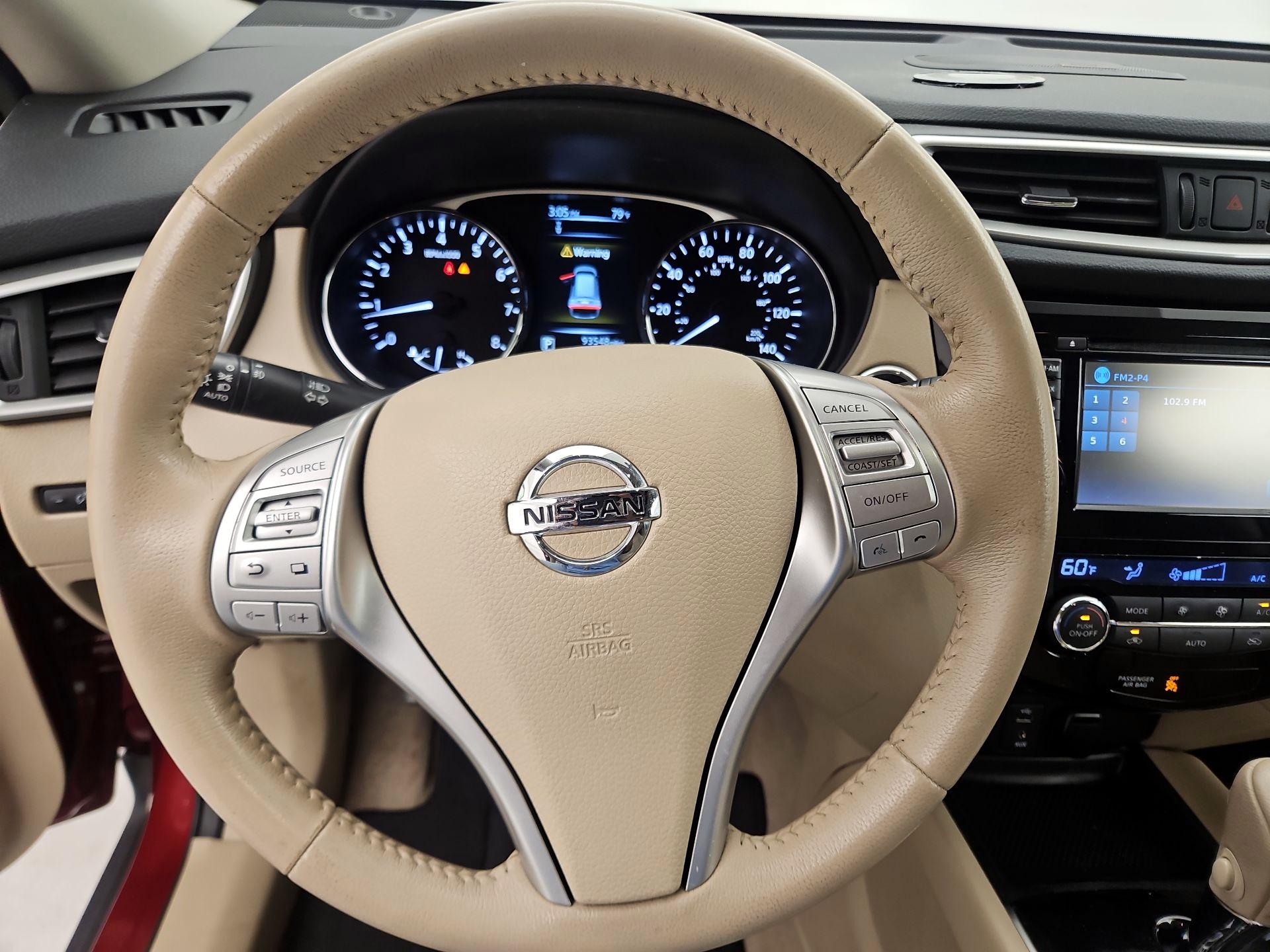 Thumbnail: 2015 Nissan Rogue - 10