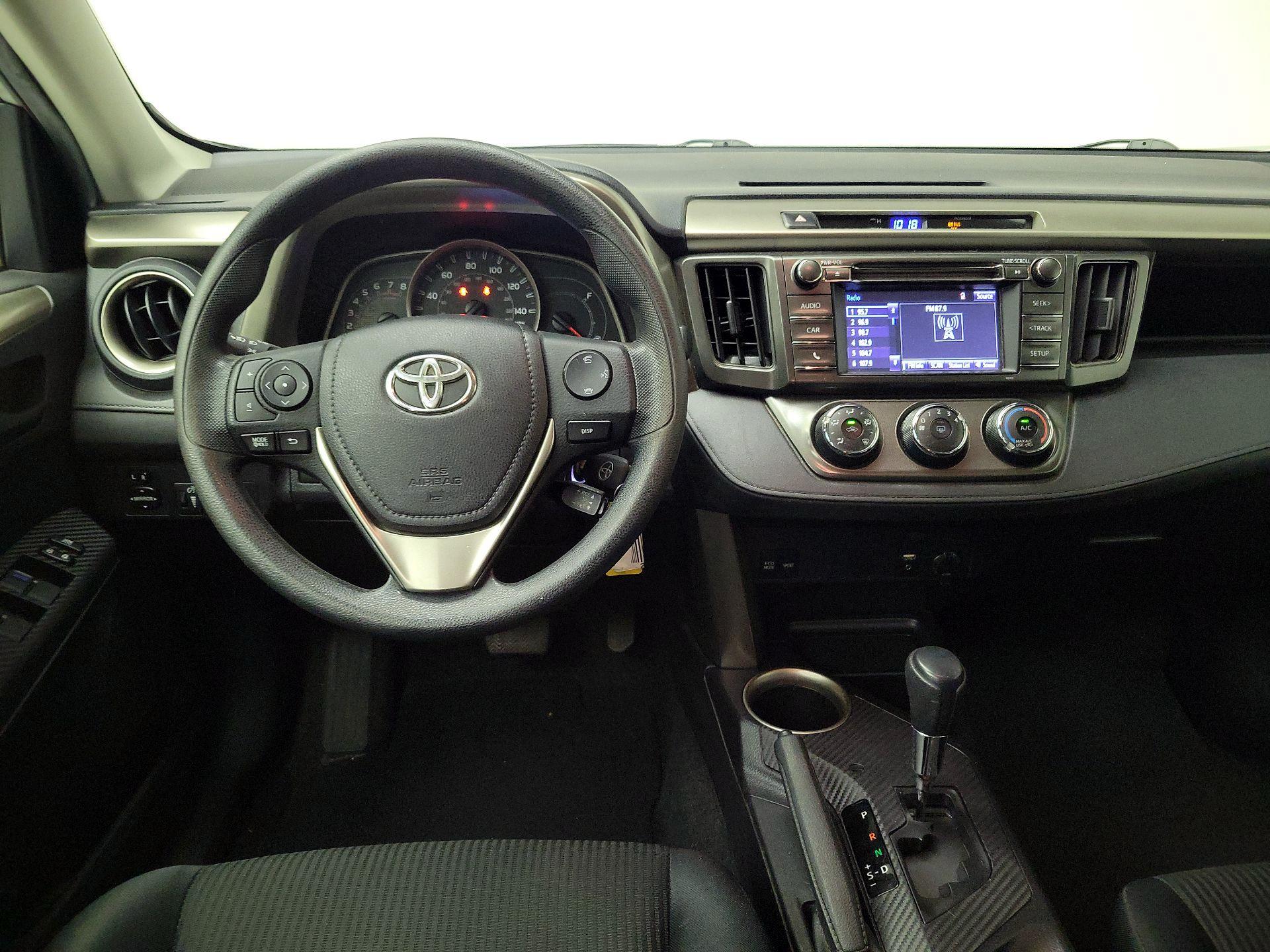 Thumbnail: 2015 Toyota RAV4 - 10