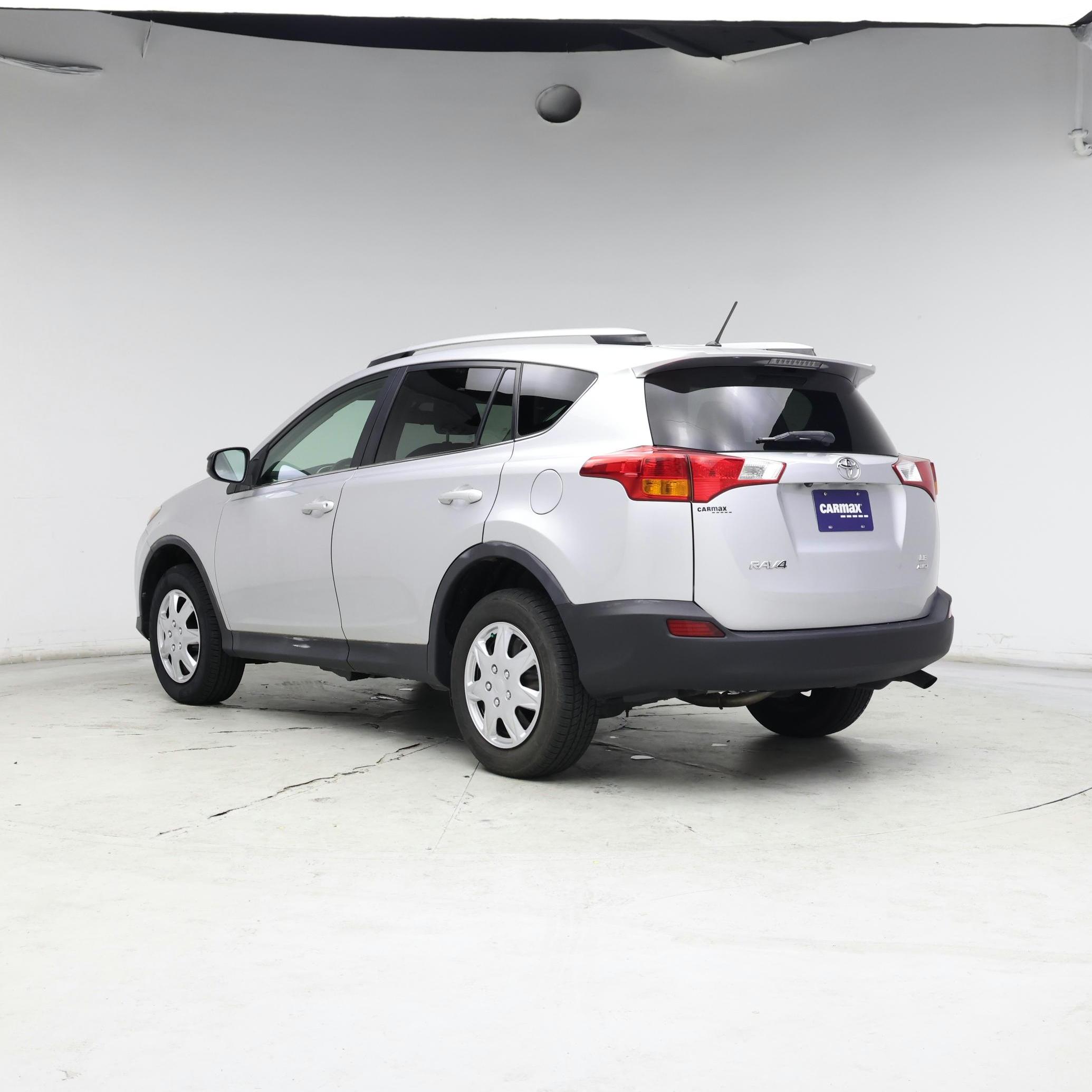 Thumbnail: 2015 Toyota RAV4 - 2