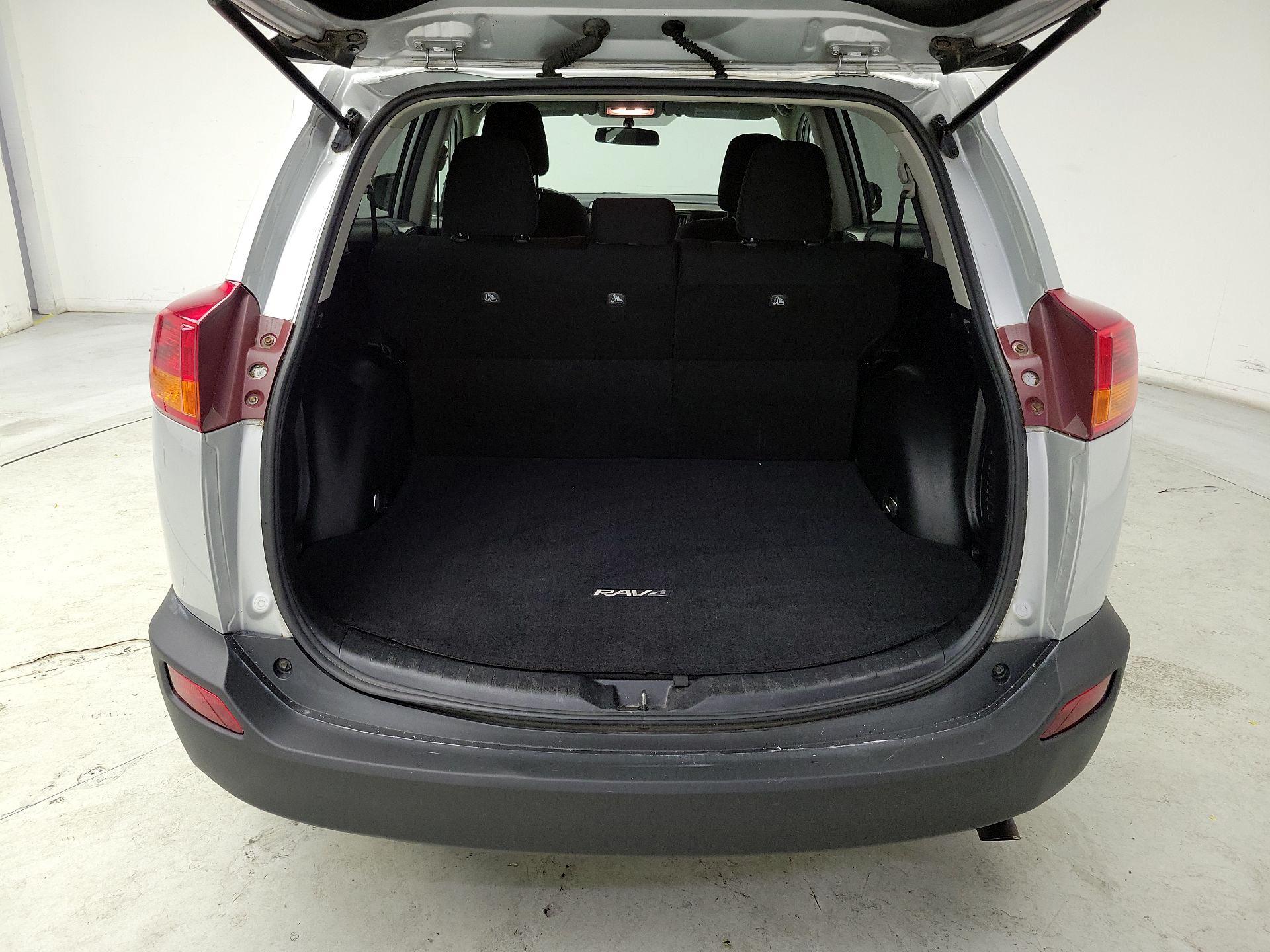 Thumbnail: 2015 Toyota RAV4 - 20