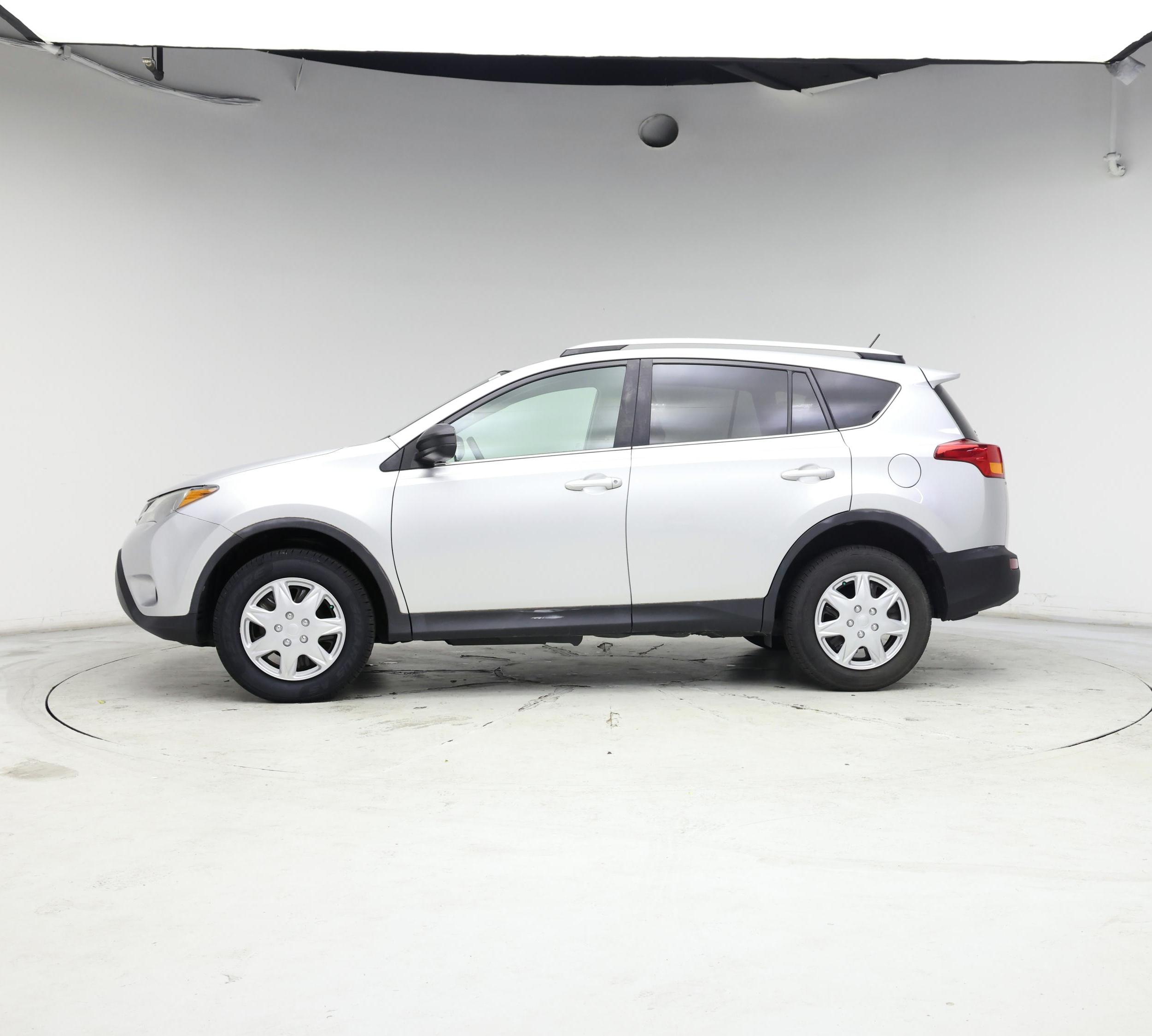 Thumbnail: 2015 Toyota RAV4 - 3