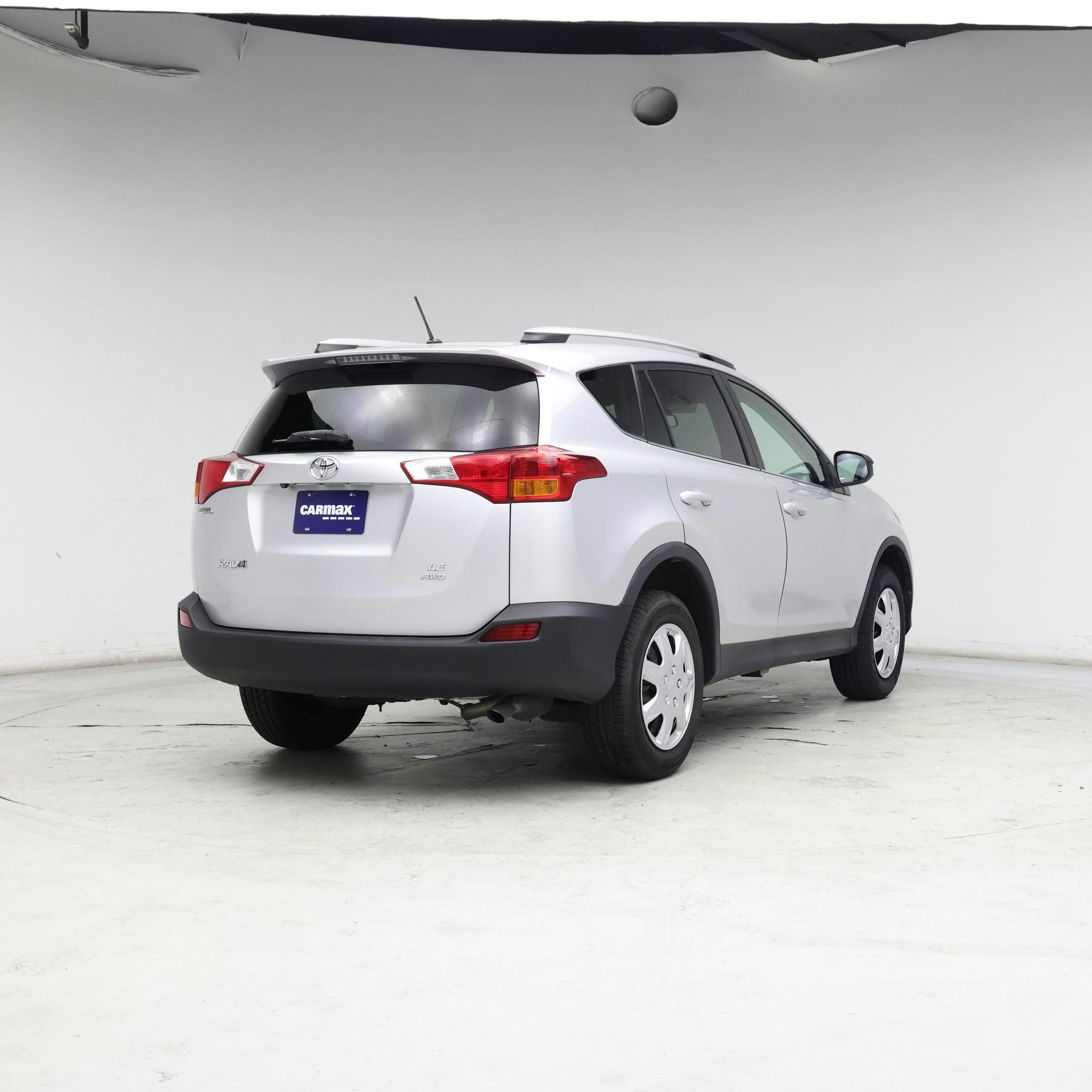 Thumbnail: 2015 Toyota RAV4 - 8