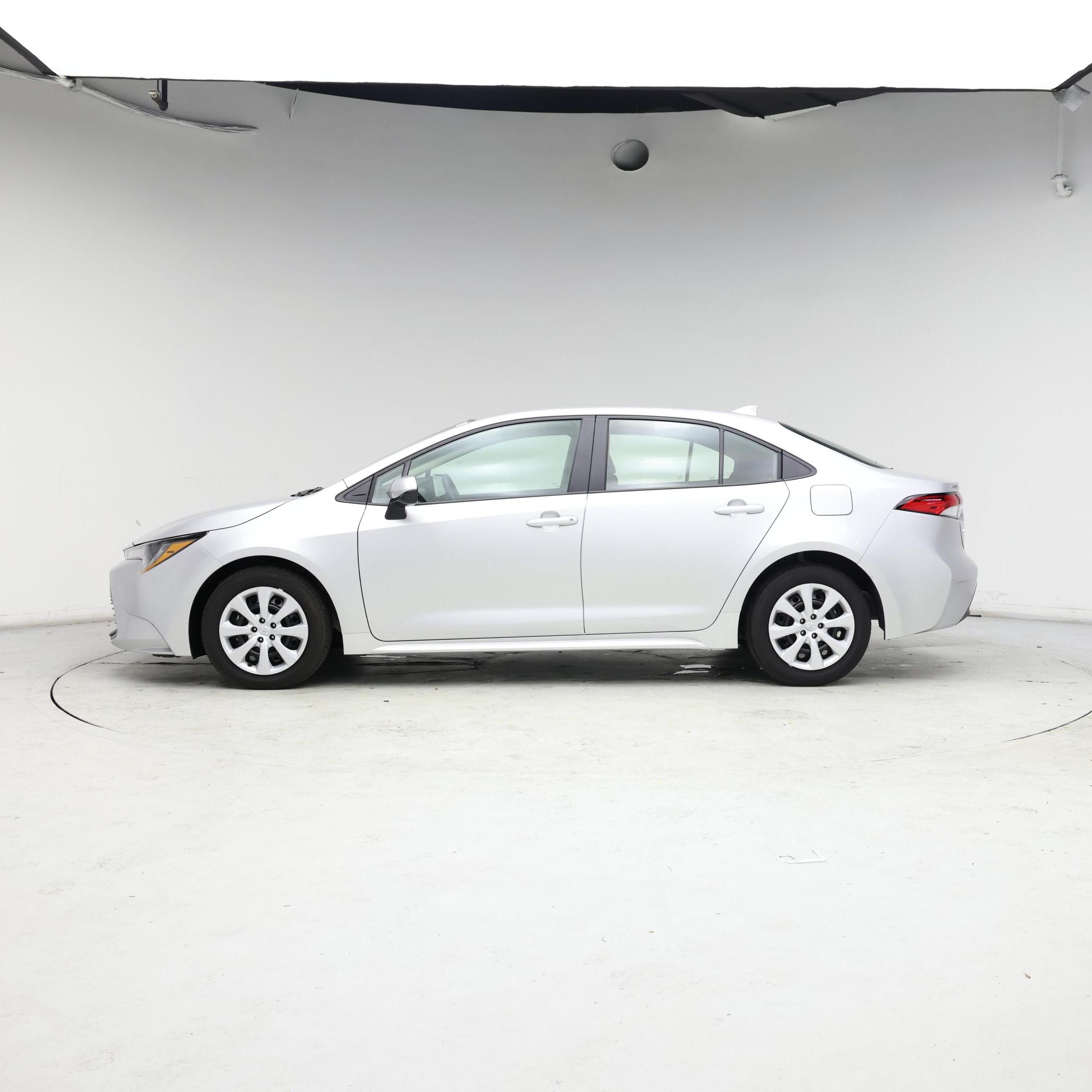 Thumbnail: 2024 Toyota Corolla - 3