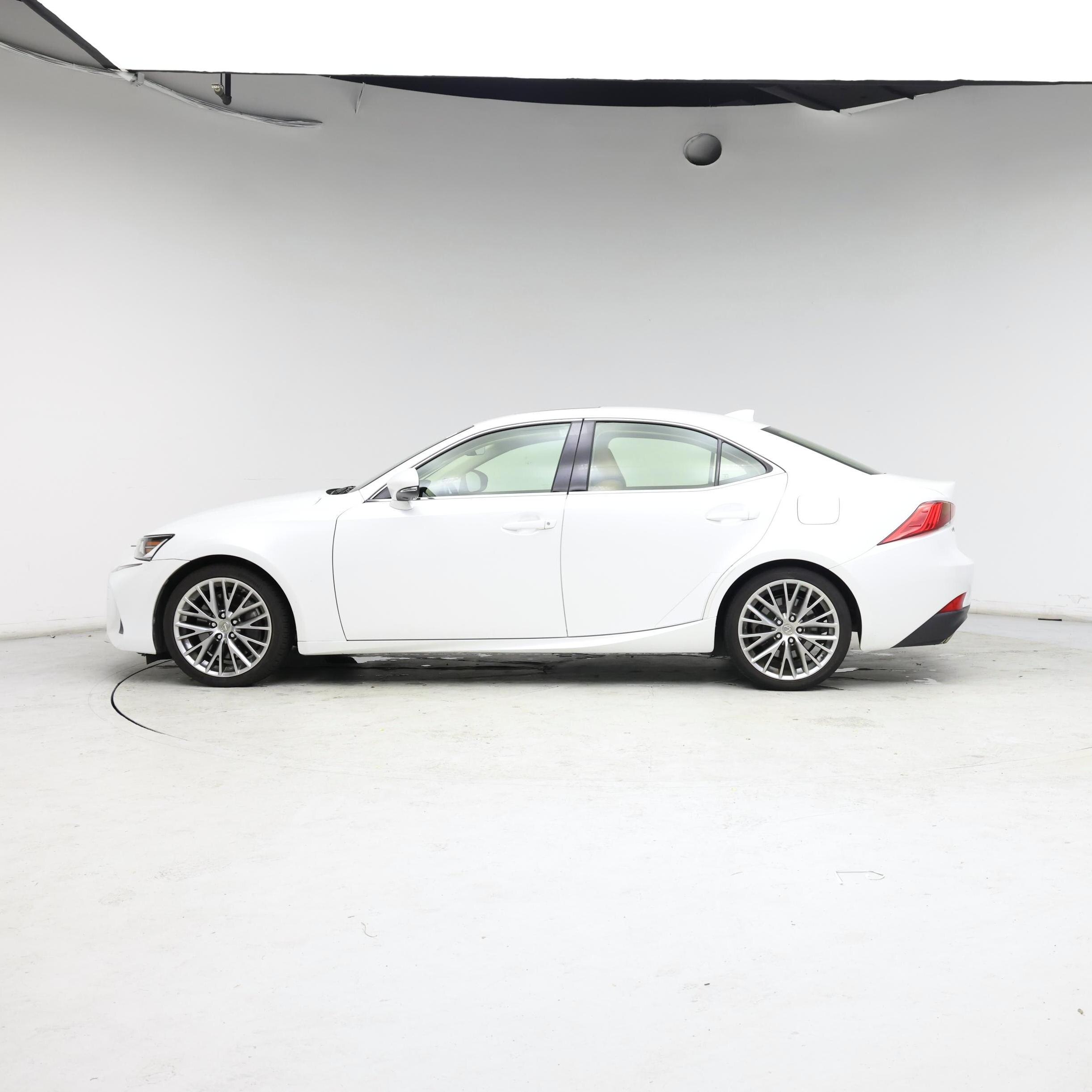 Thumbnail: 2017 Lexus IS - 3