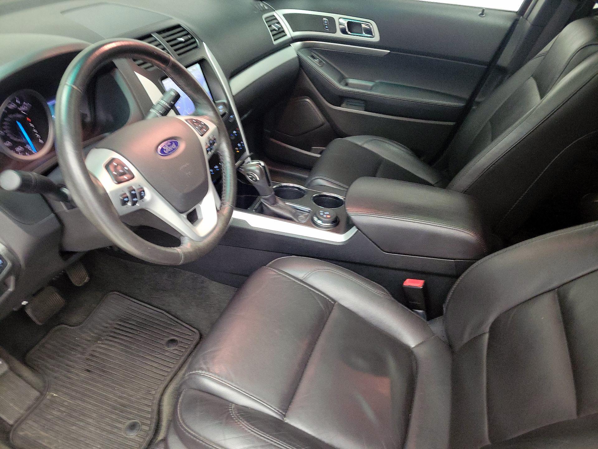 Thumbnail: 2014 Ford Explorer - 11