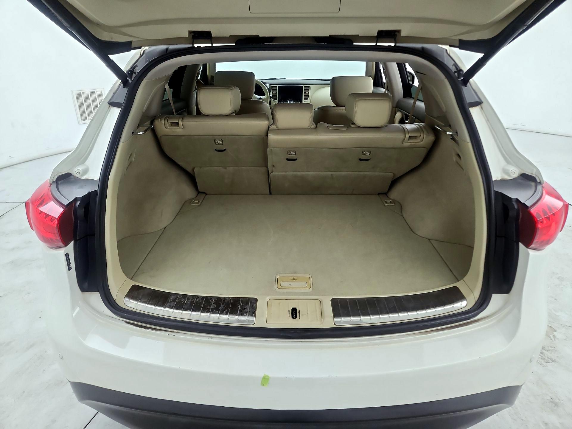 Thumbnail: 2013 INFINITI FX37 - 20