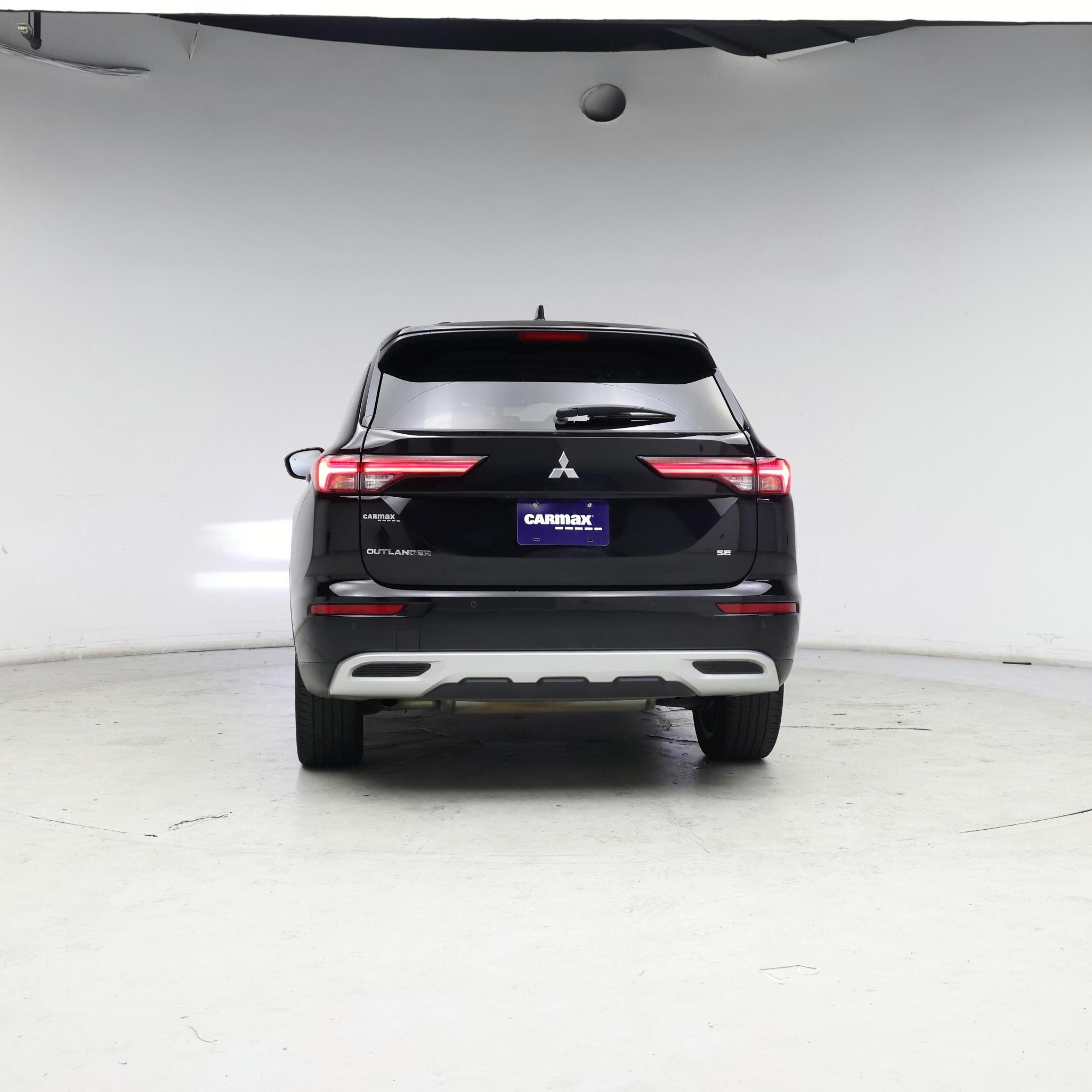 Thumbnail: 2023 Mitsubishi Outlander - 6