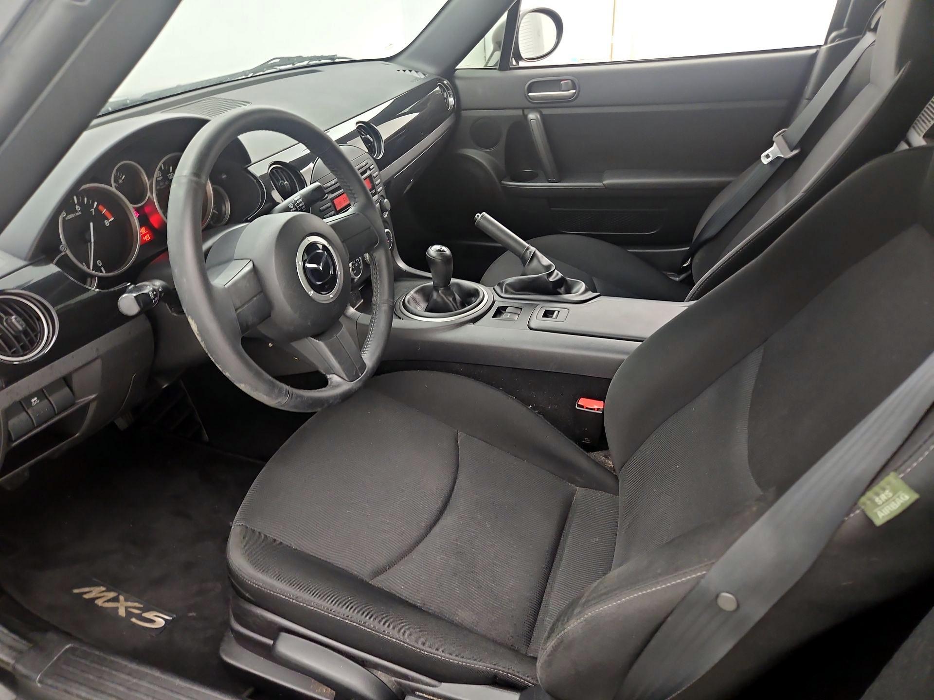 Thumbnail: 2013 Mazda MX-5 Miata - 11