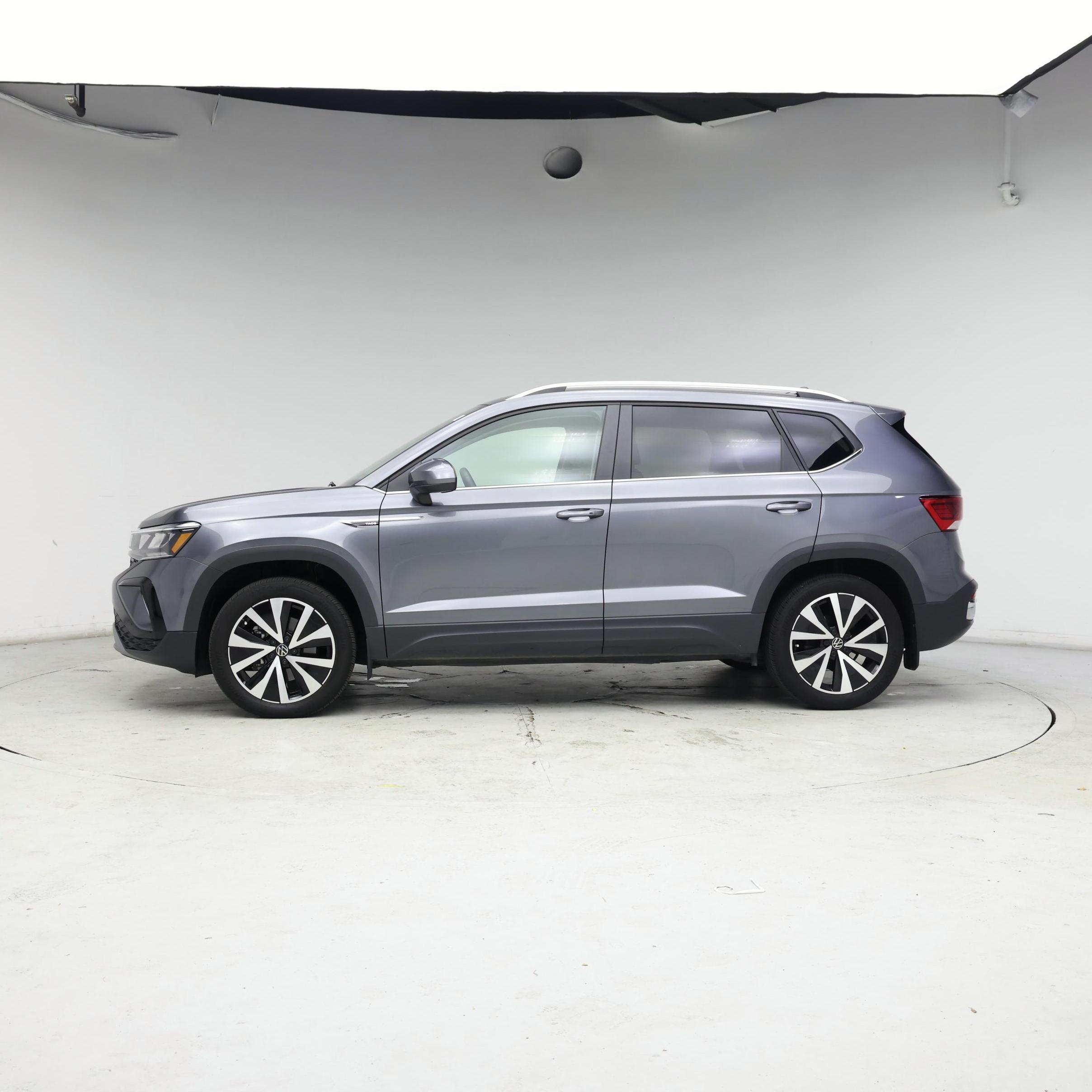 Thumbnail: 2022 Volkswagen Taos - 3