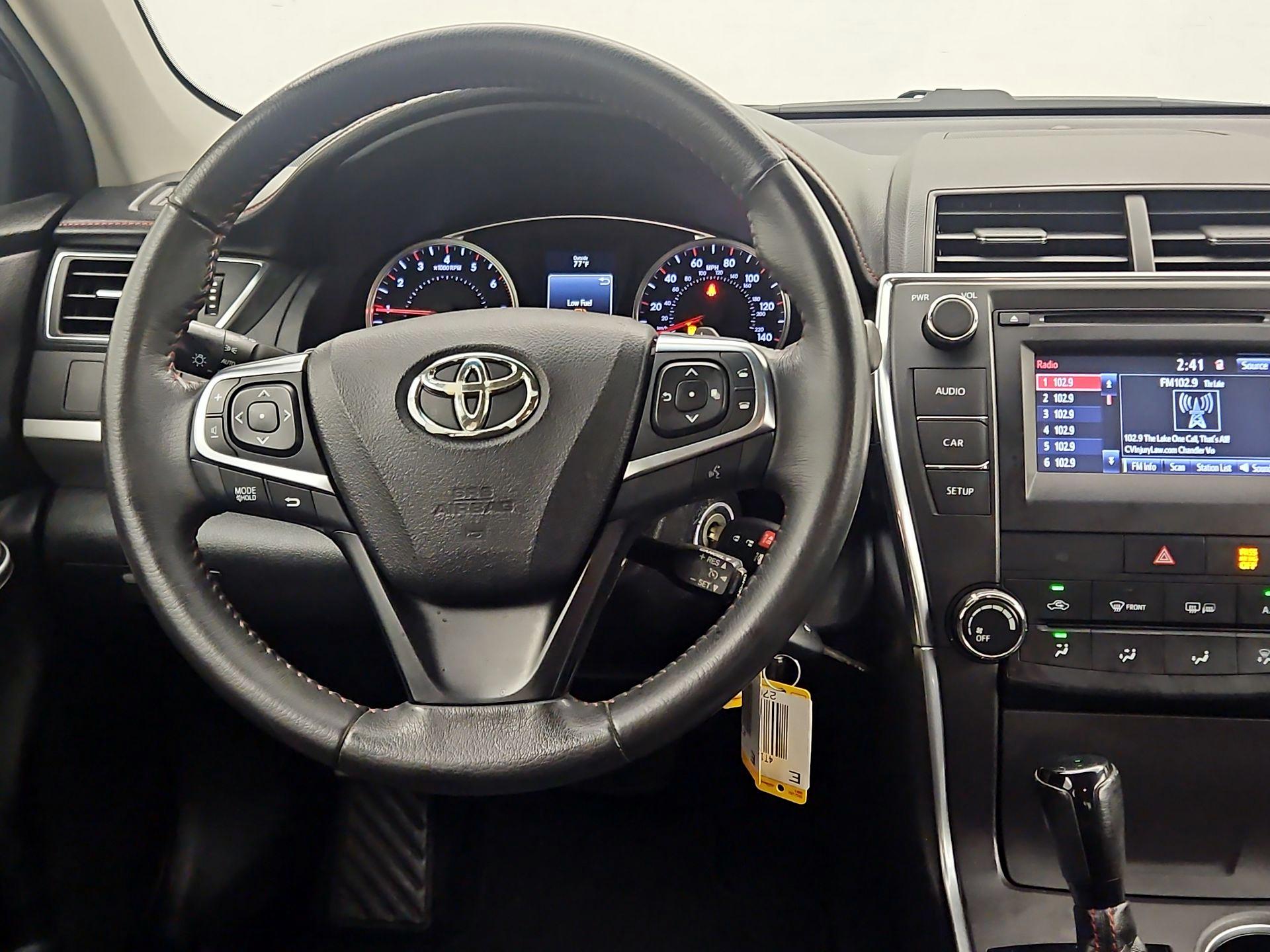Thumbnail: 2017 Toyota Camry - 10