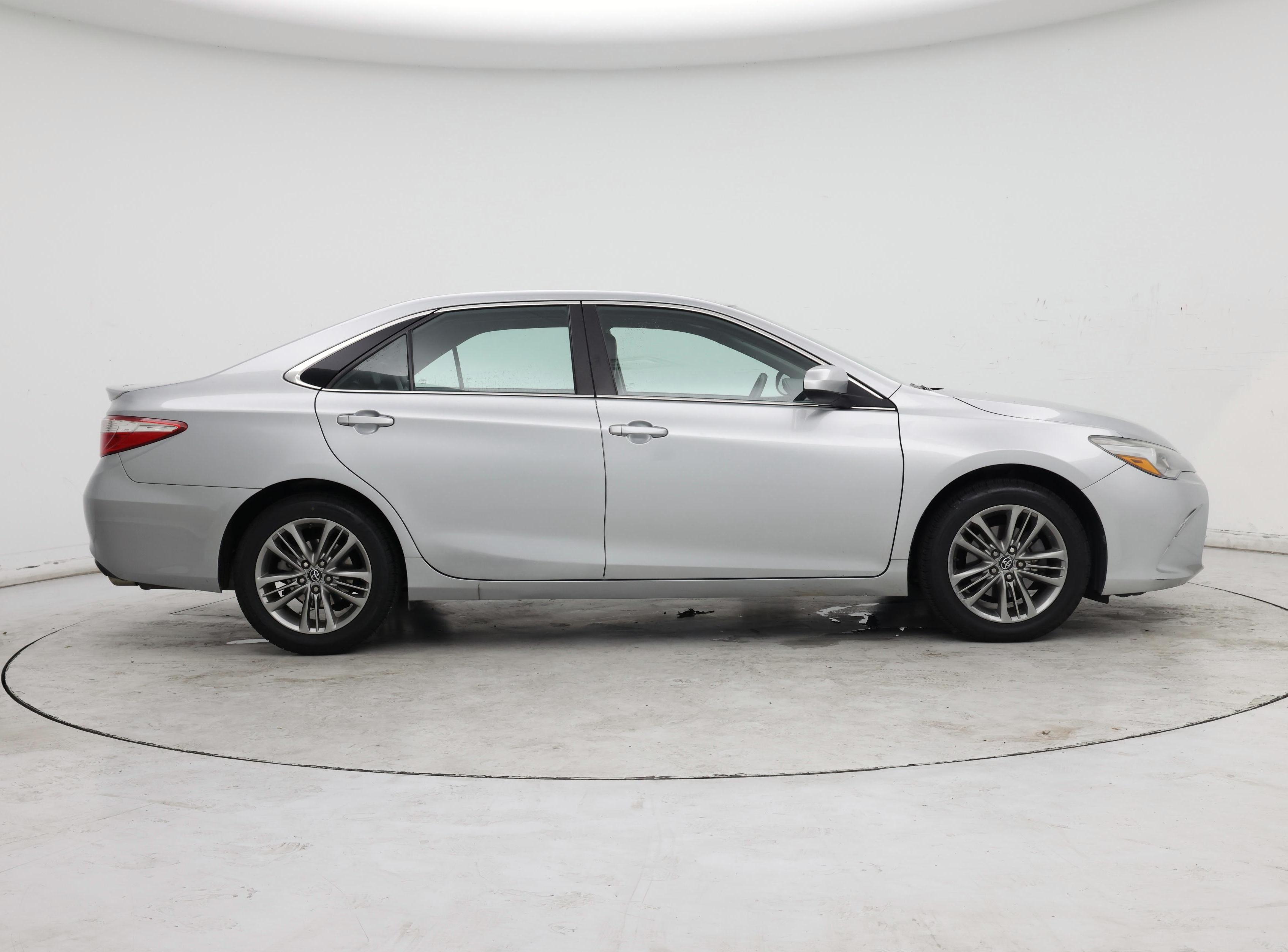 Thumbnail: 2017 Toyota Camry - 7