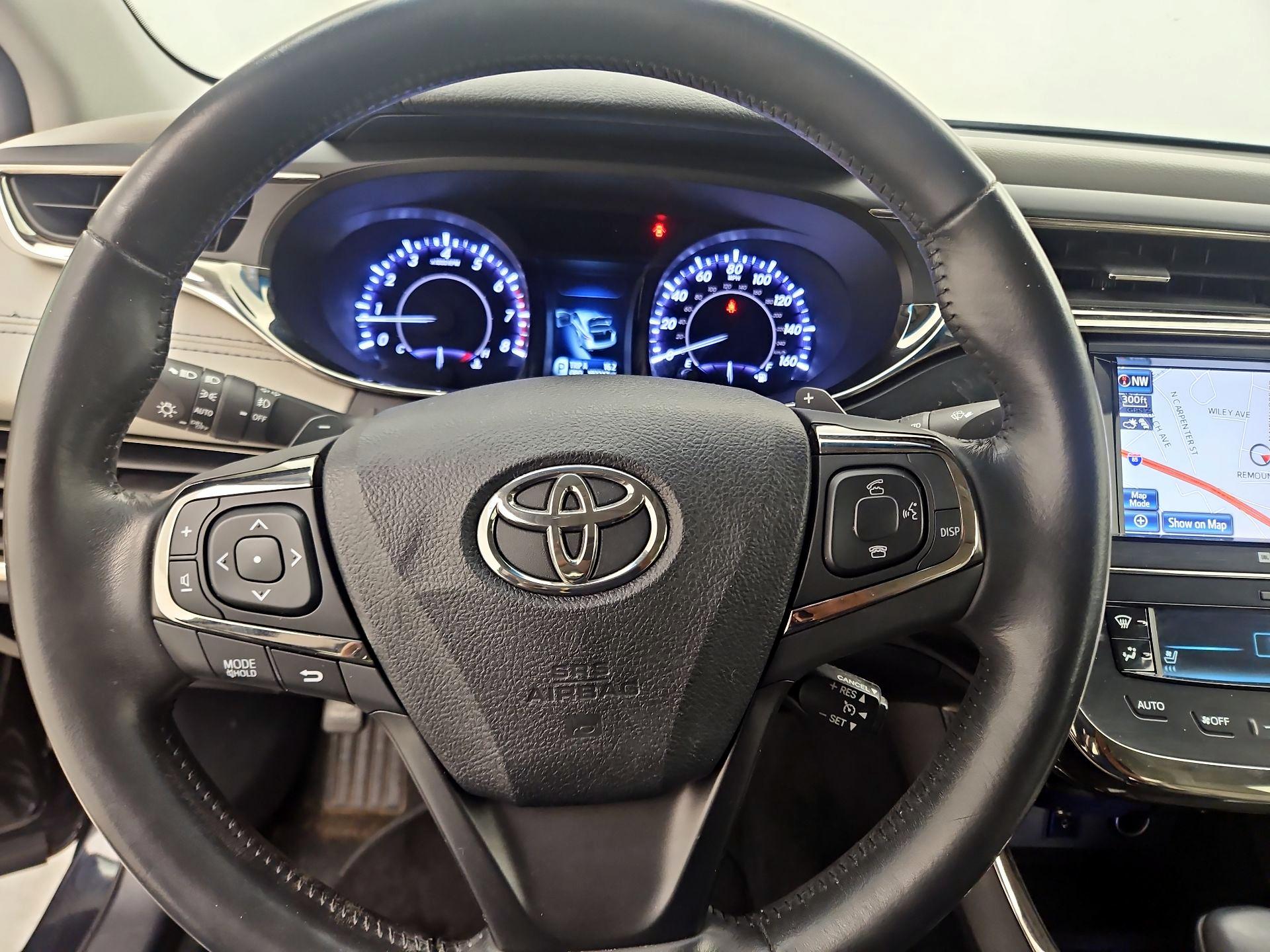 Thumbnail: 2013 Toyota Avalon - 10