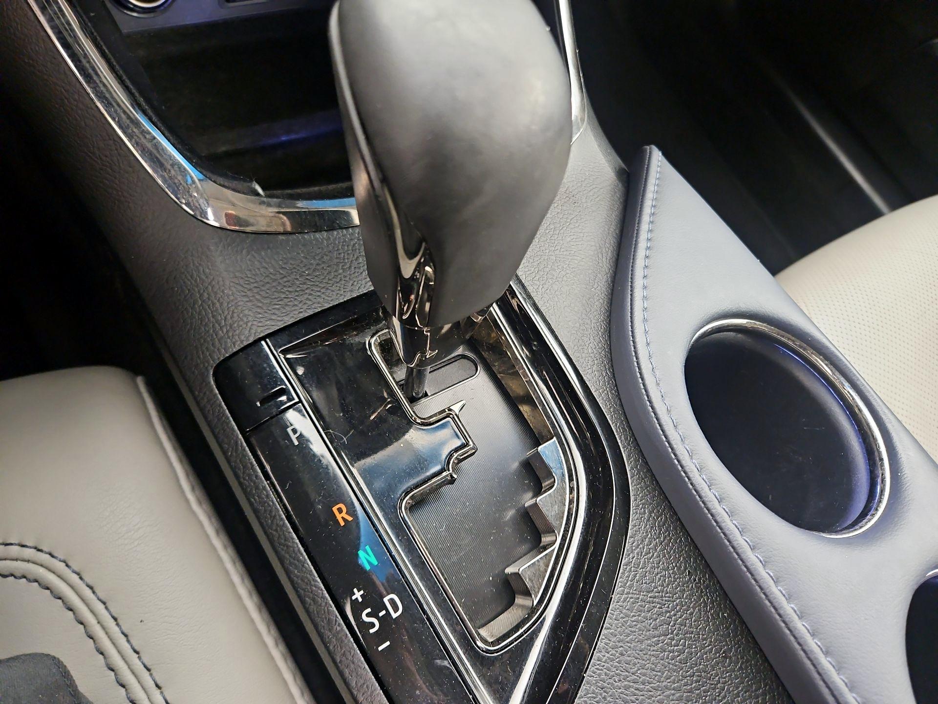 Thumbnail: 2013 Toyota Avalon - 18