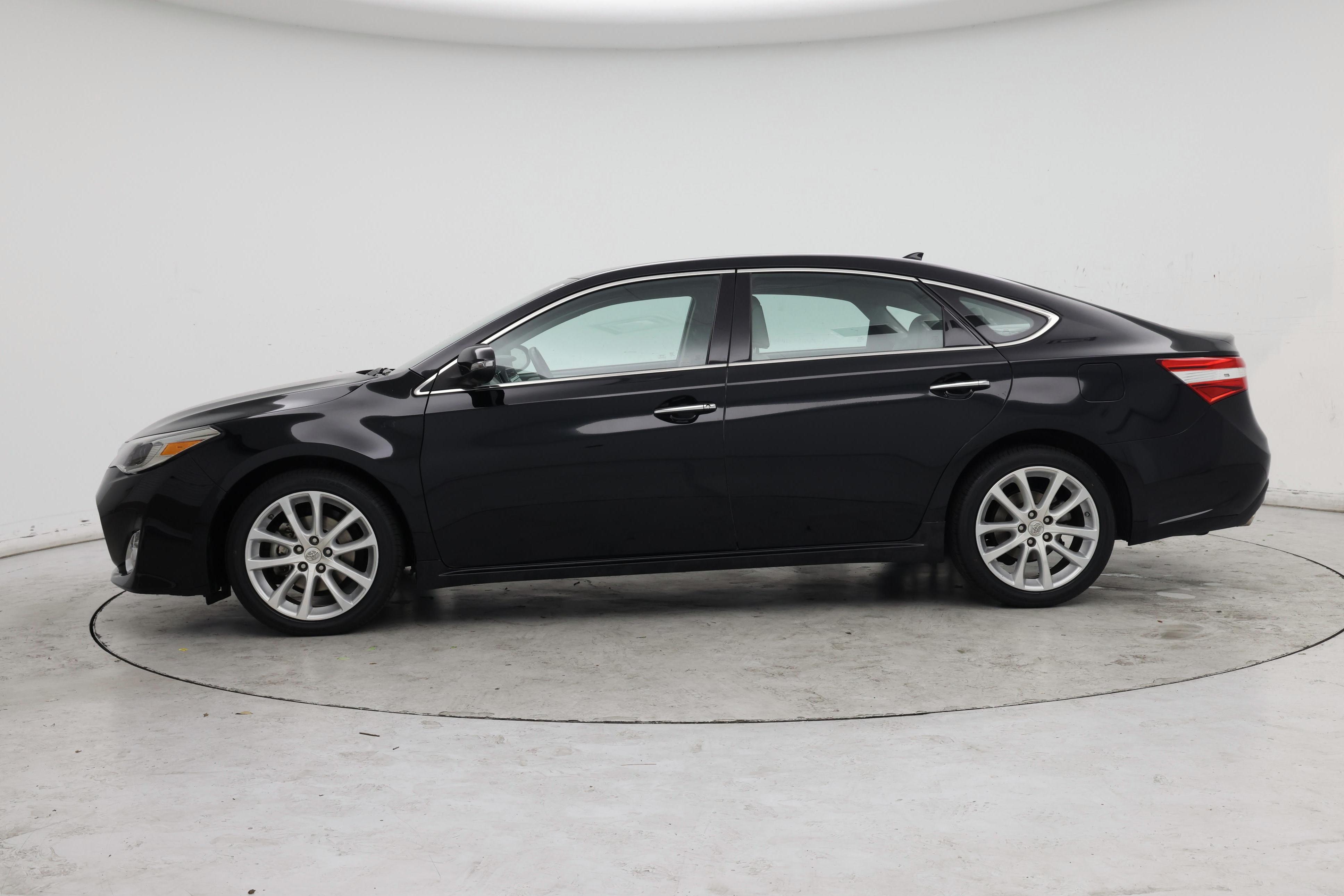 Thumbnail: 2013 Toyota Avalon - 3
