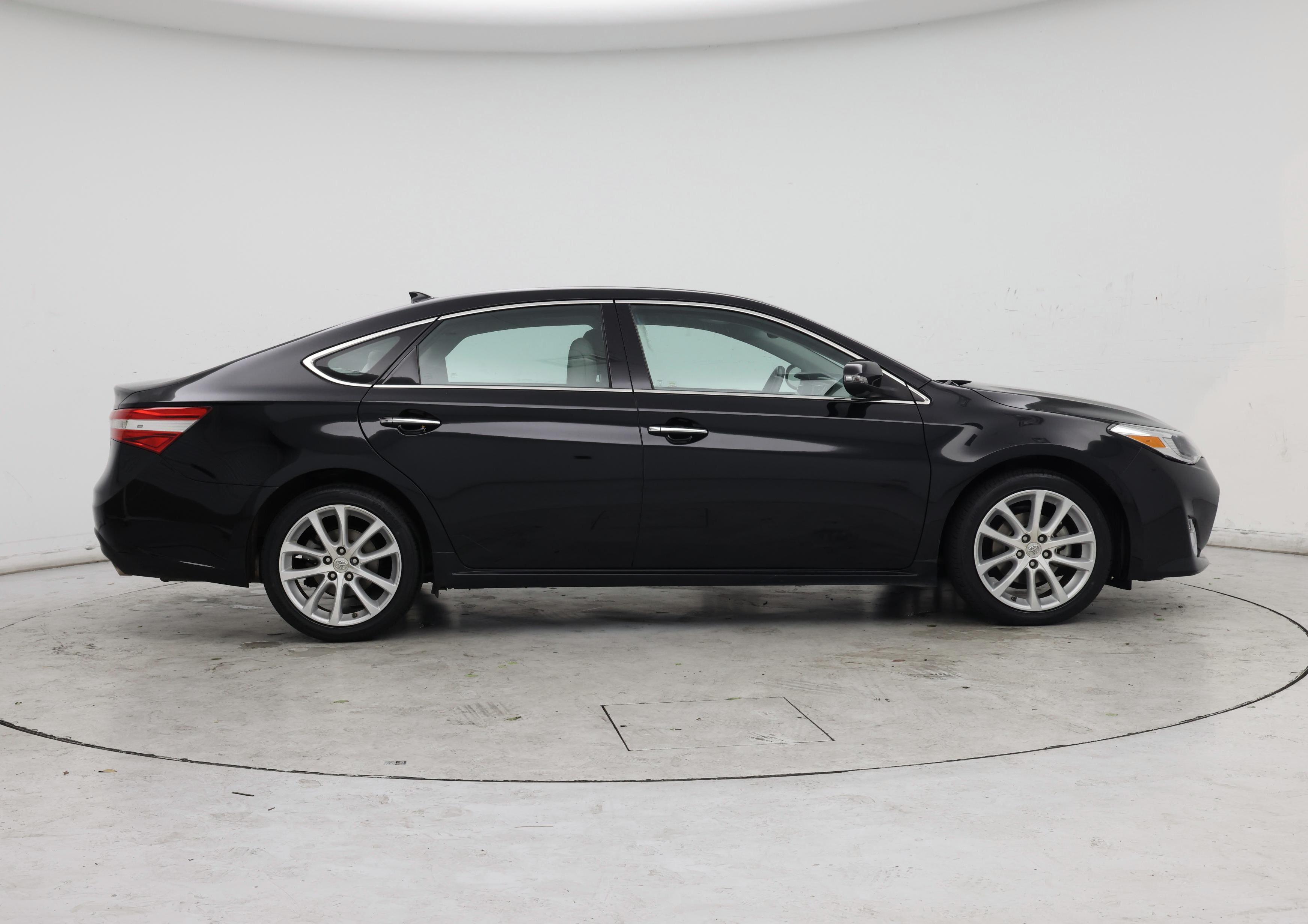 Thumbnail: 2013 Toyota Avalon - 7