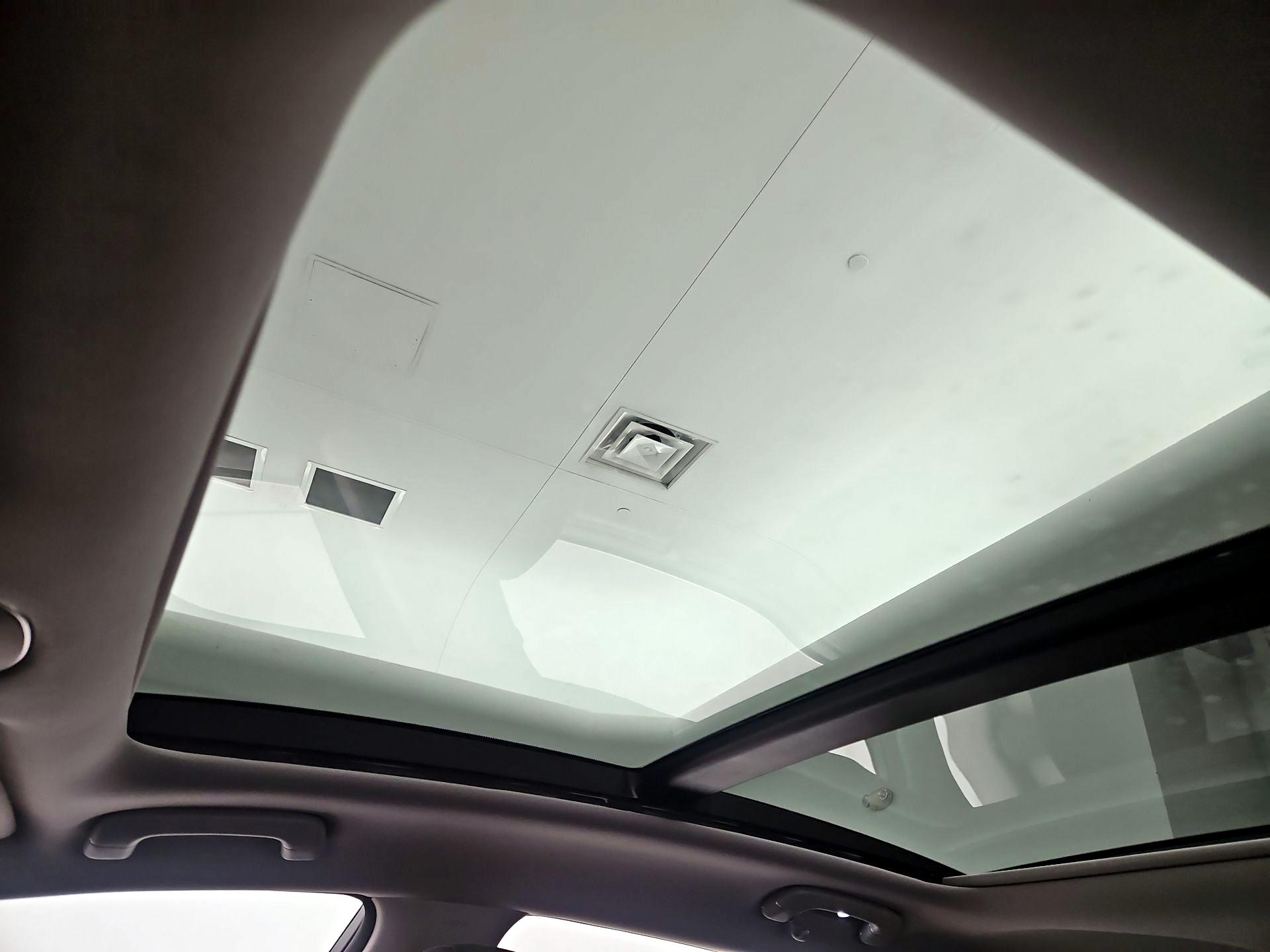 Thumbnail: 2015 Hyundai Genesis - 19