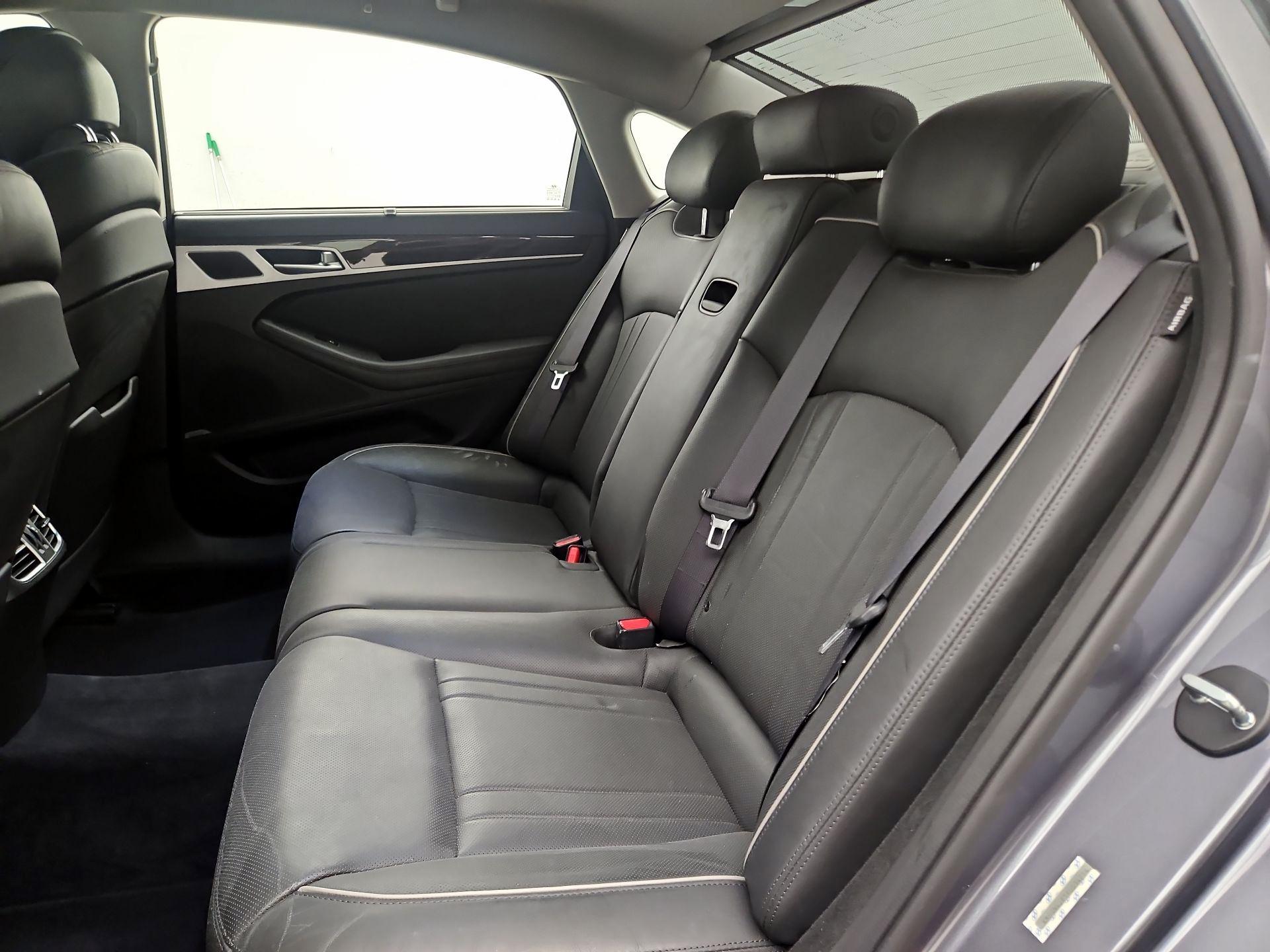Thumbnail: 2015 Hyundai Genesis - 20