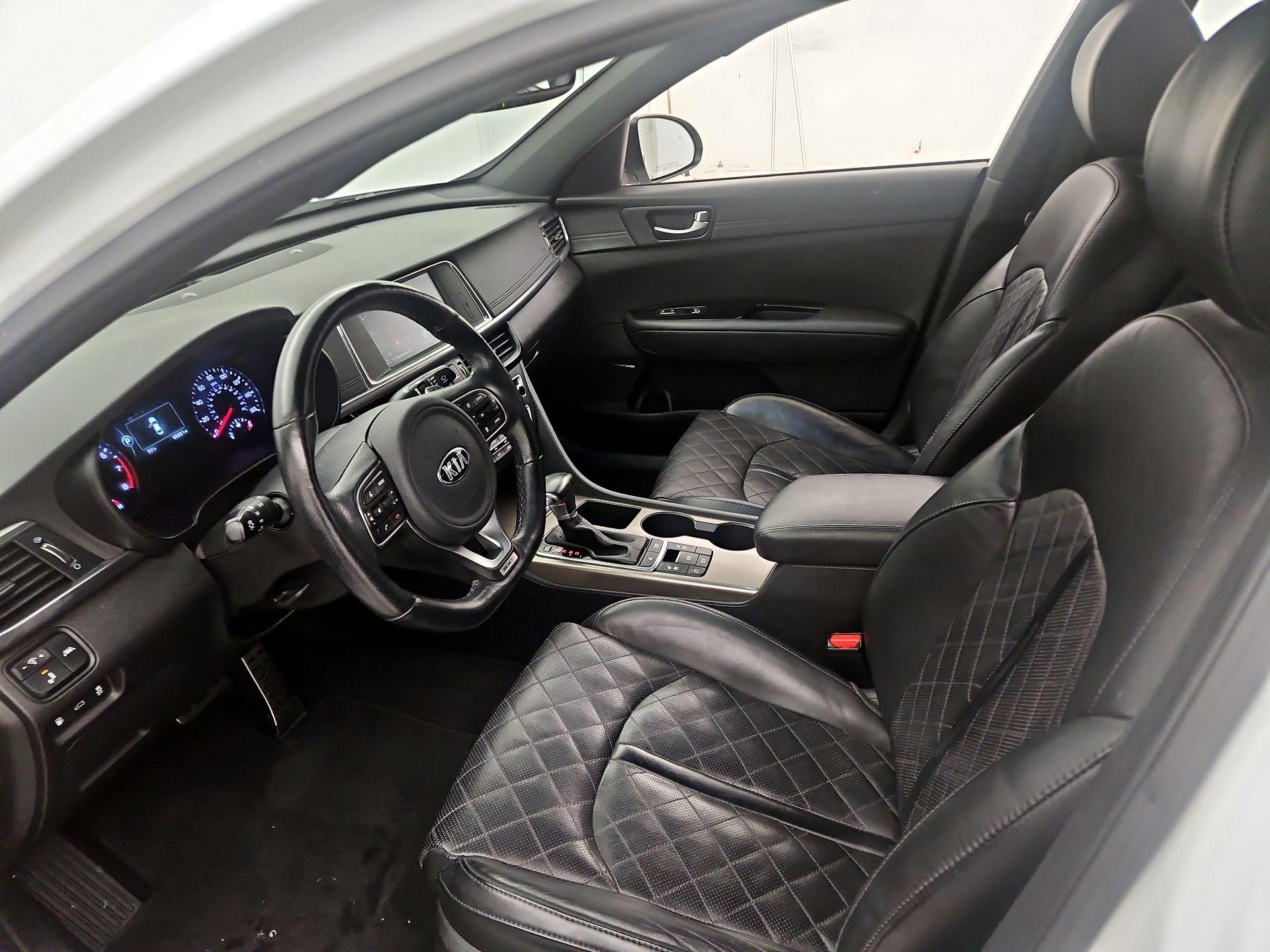 Thumbnail: 2017 Kia Optima - 11