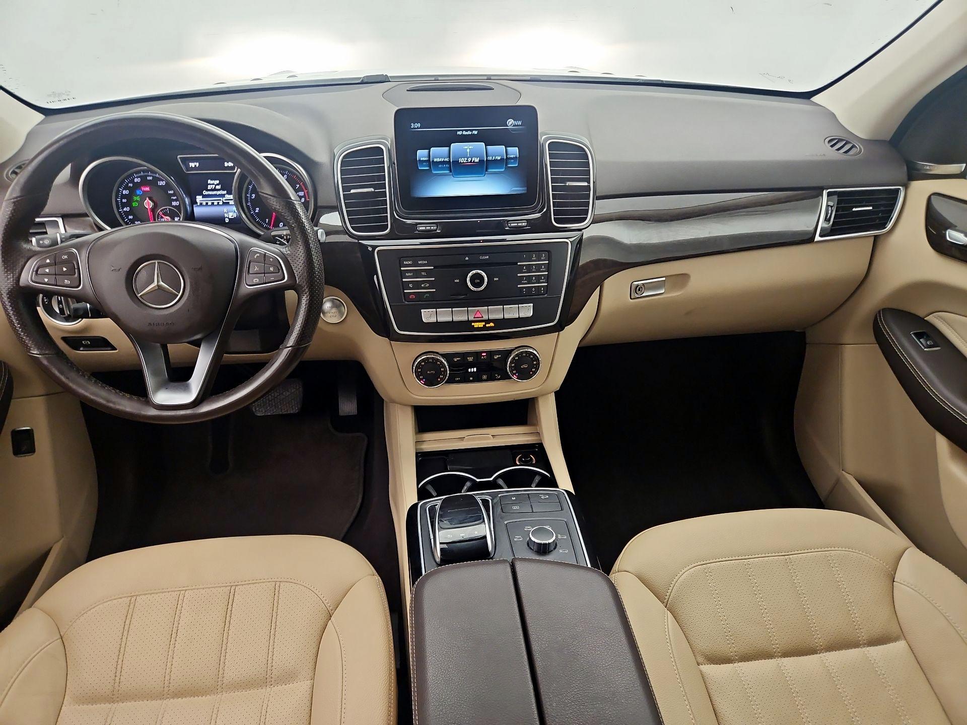 Thumbnail: 2017 Mercedes-Benz GLE - 9