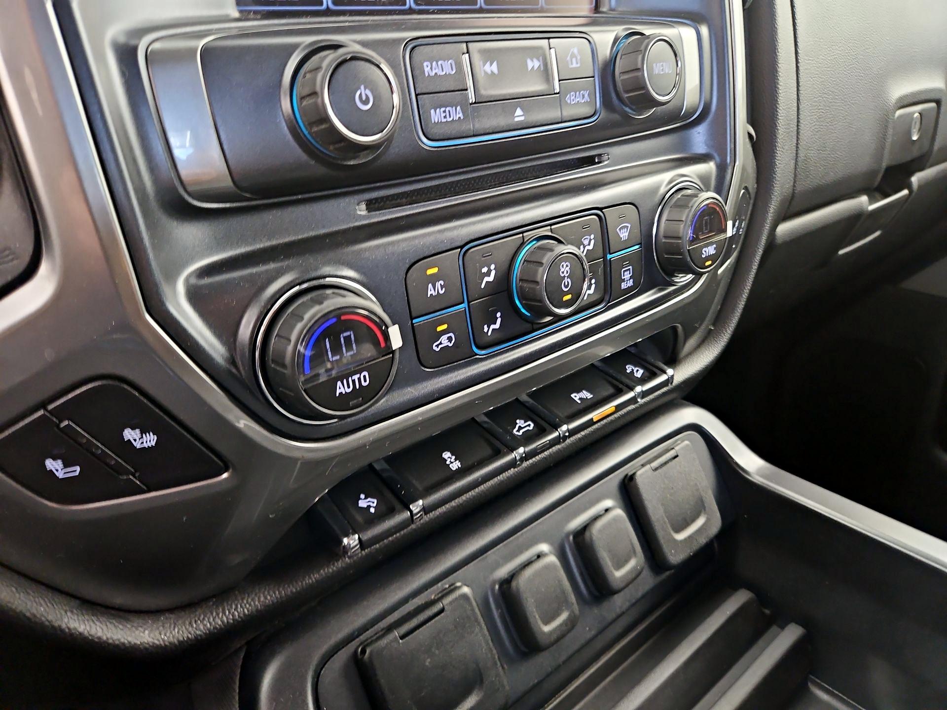 Thumbnail: 2017 Chevrolet Silverado 1500 - 16
