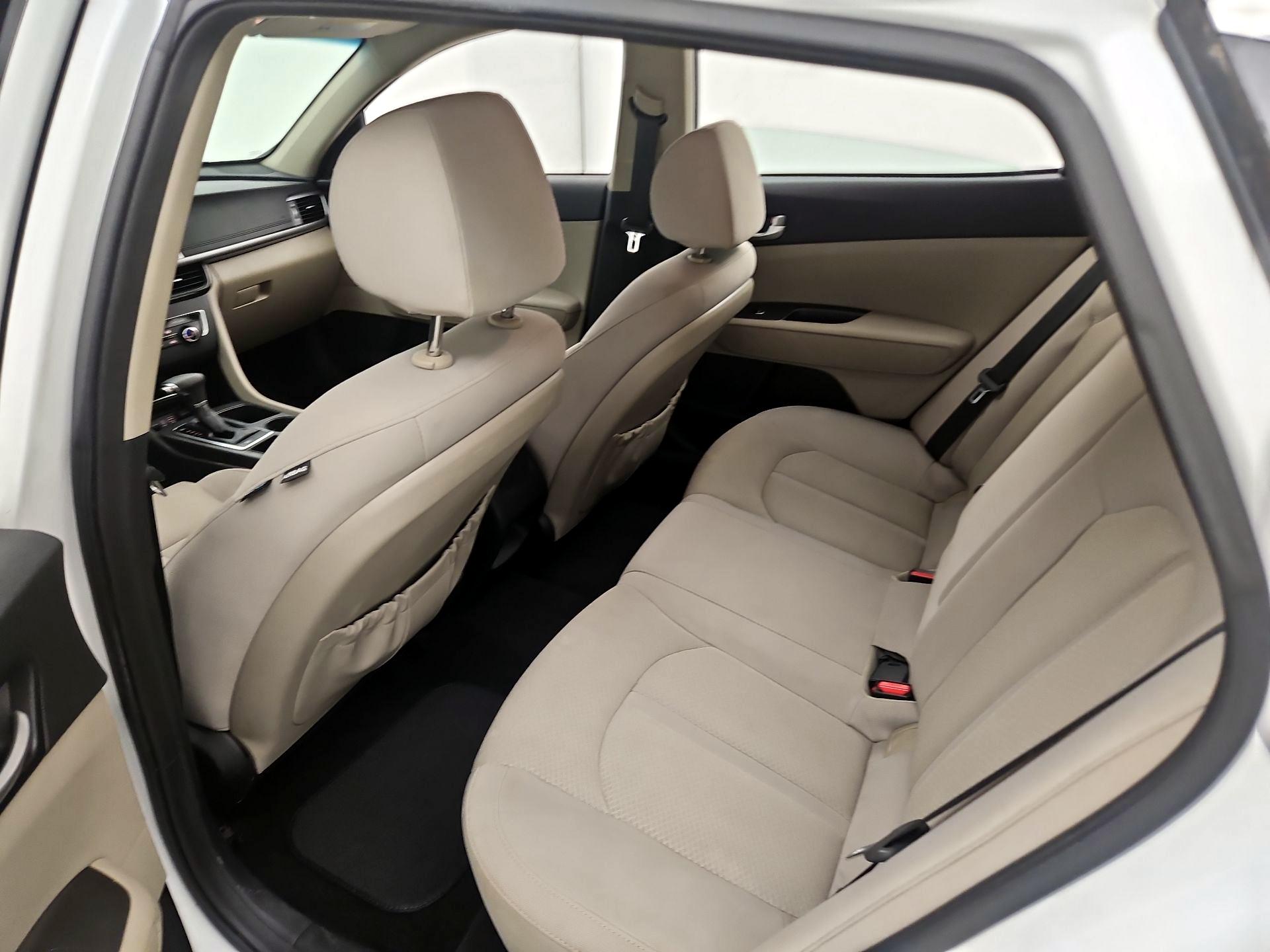 Thumbnail: 2016 Kia Optima - 19