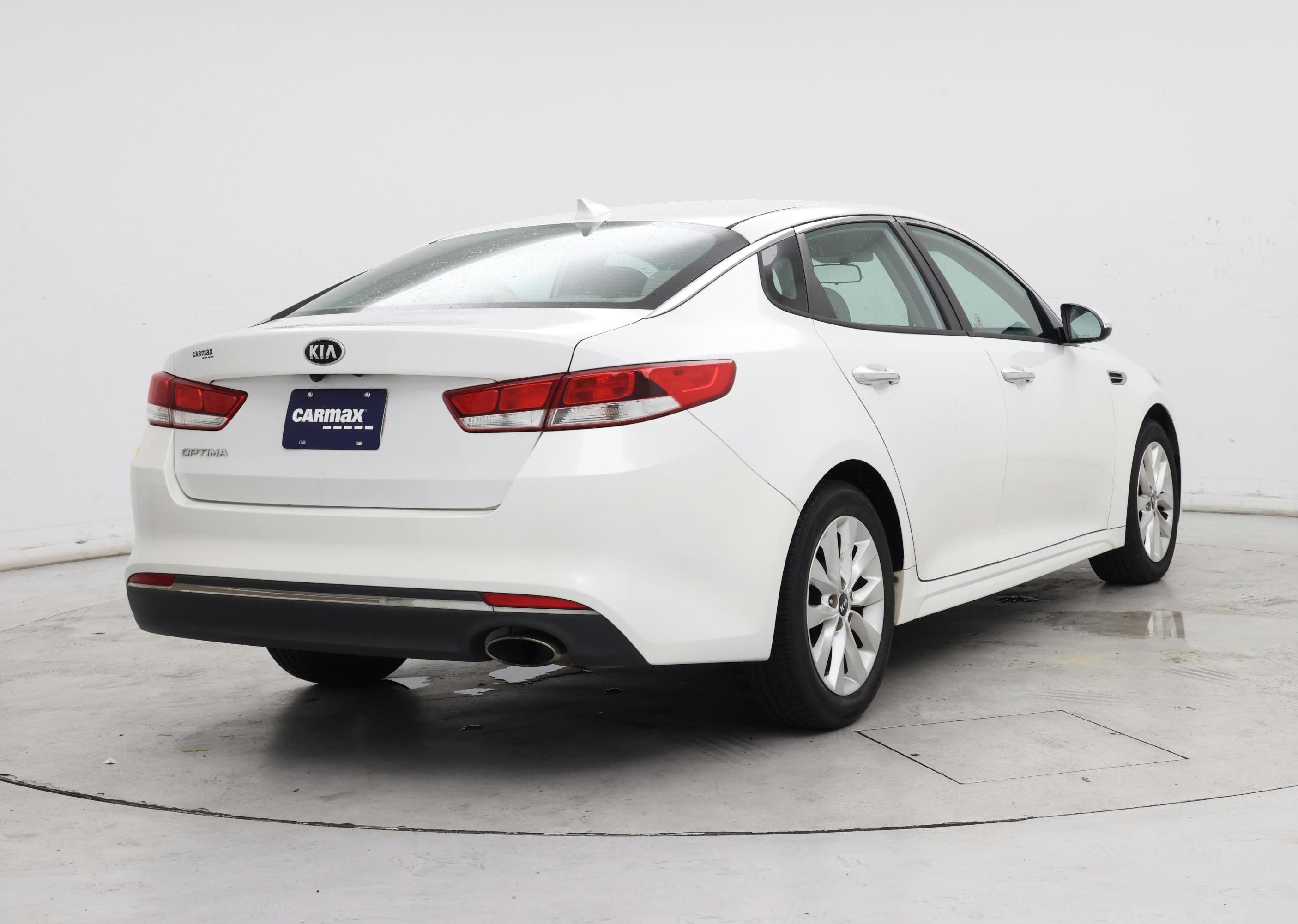Thumbnail: 2016 Kia Optima - 8