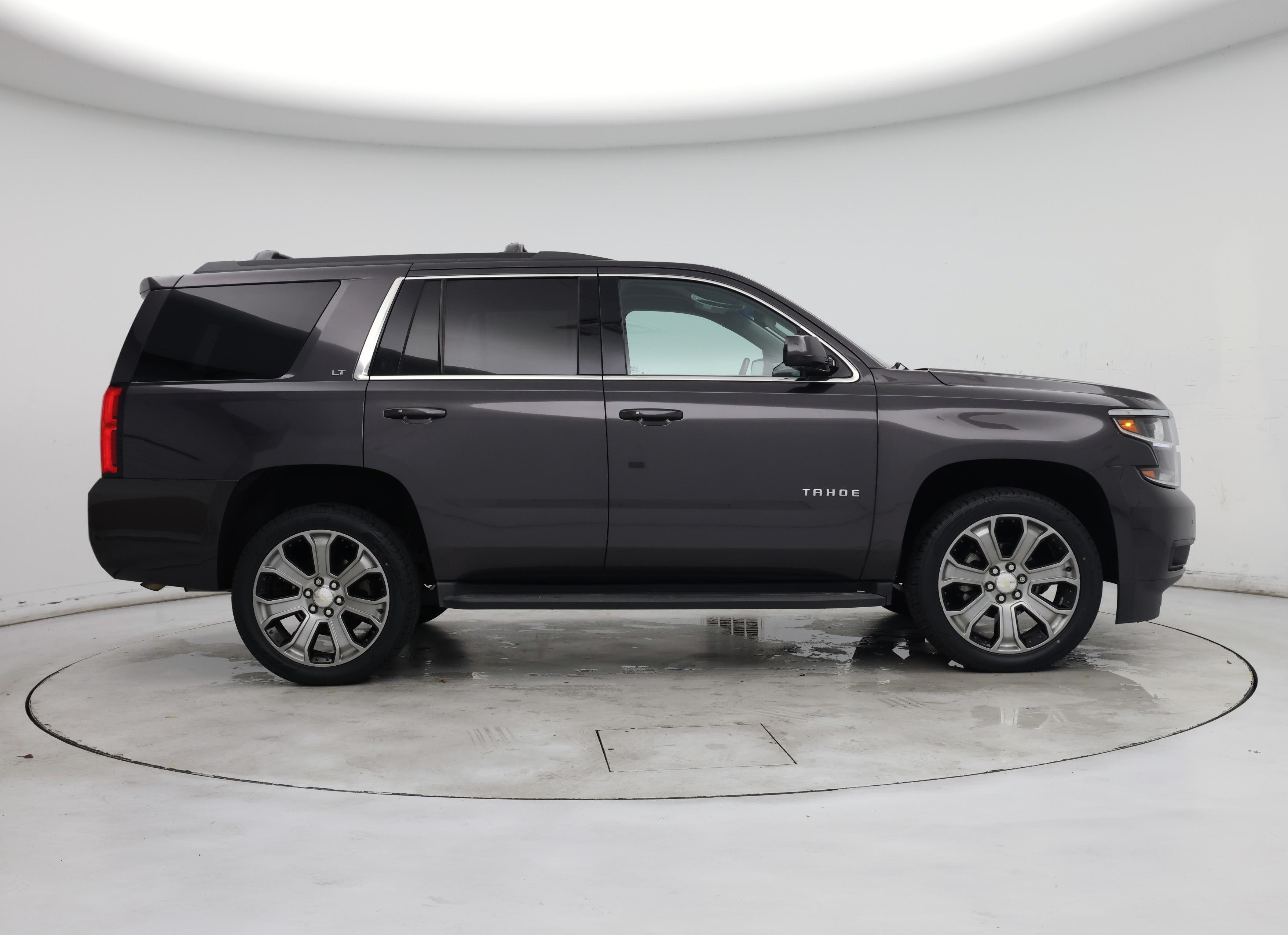 Thumbnail: 2017 Chevrolet Tahoe - 7