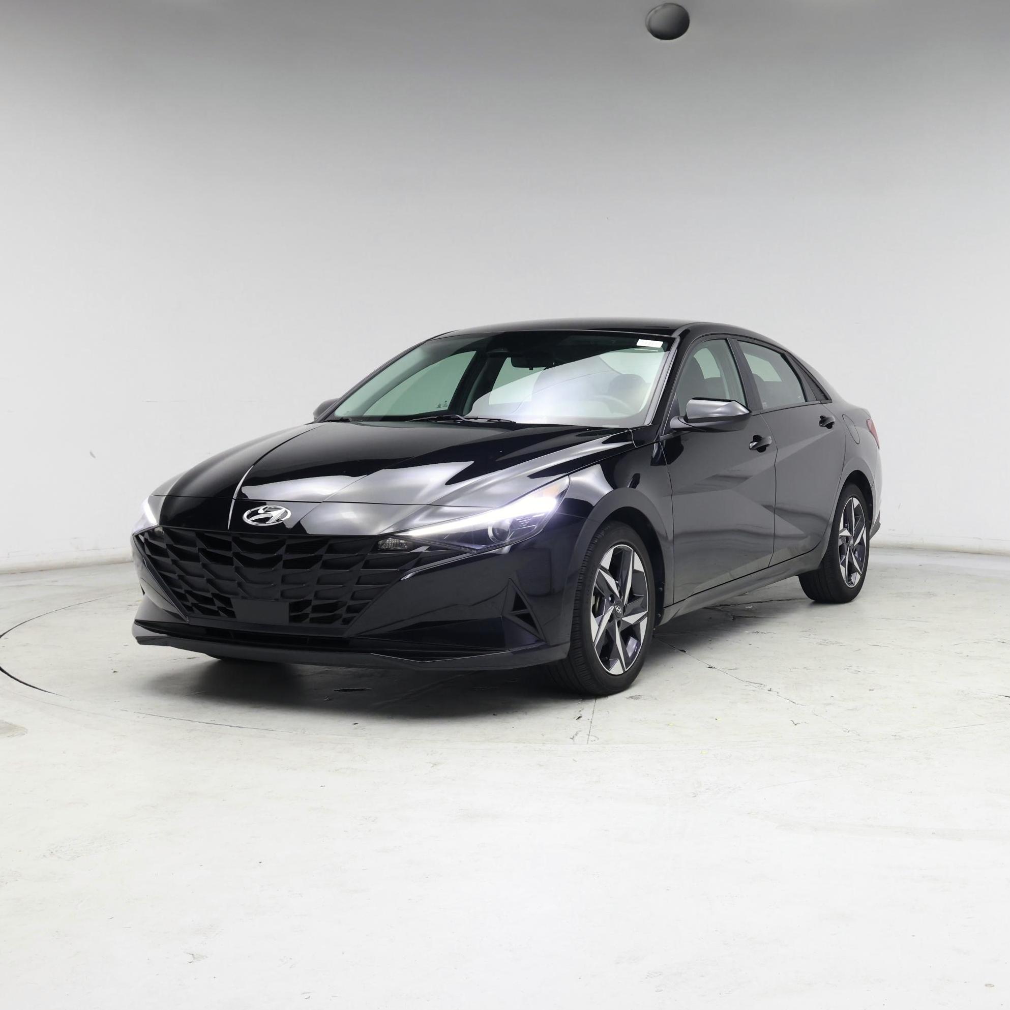 Thumbnail: 2023 Hyundai Elantra - 4