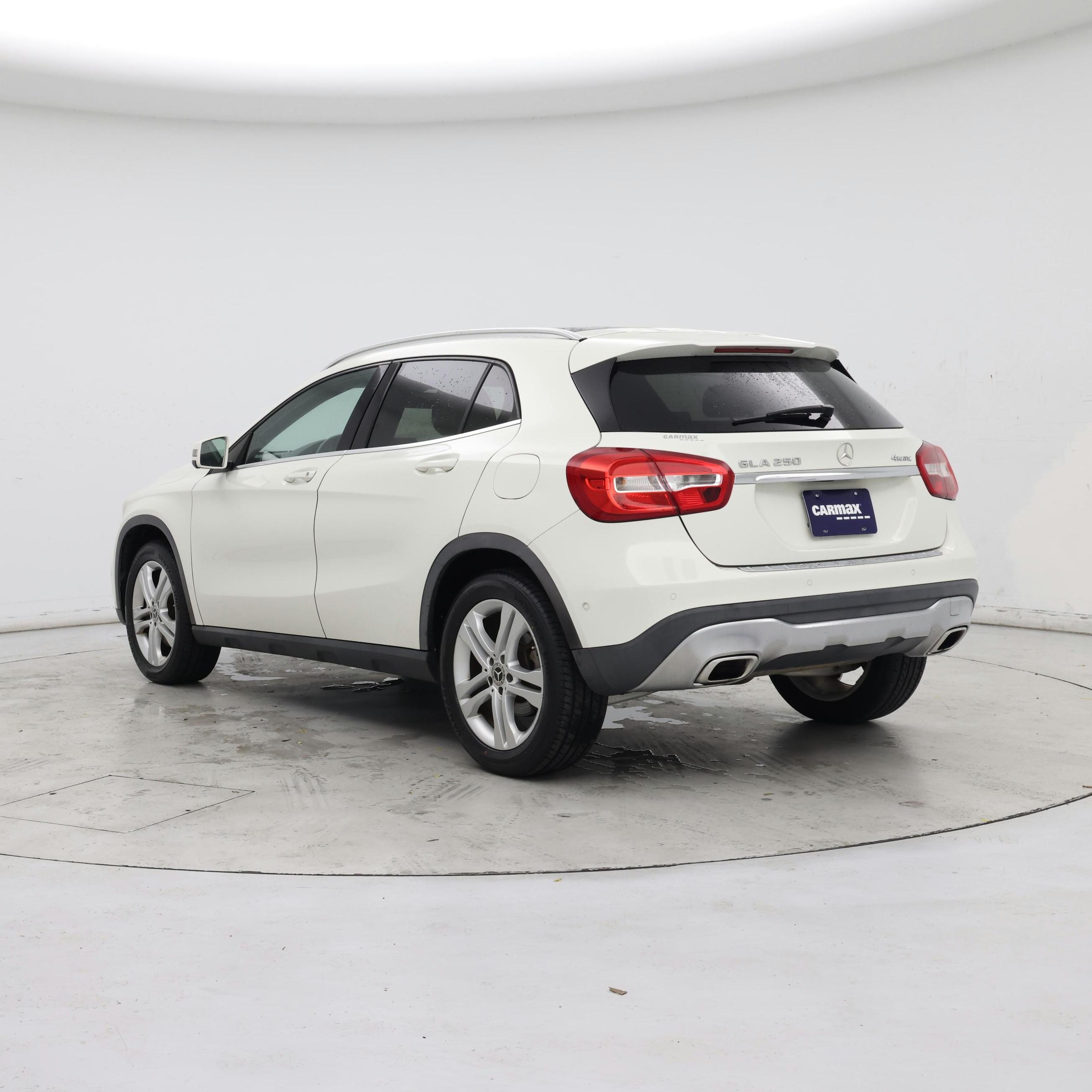 Thumbnail: 2018 Mercedes-Benz GLA - 2