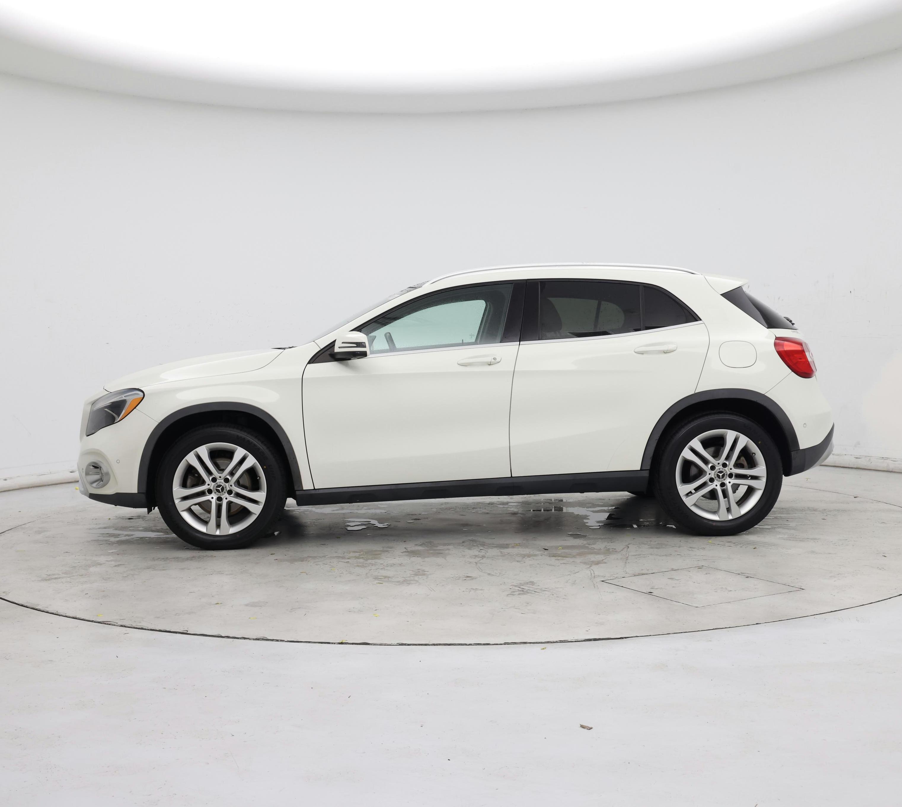 Thumbnail: 2018 Mercedes-Benz GLA - 3