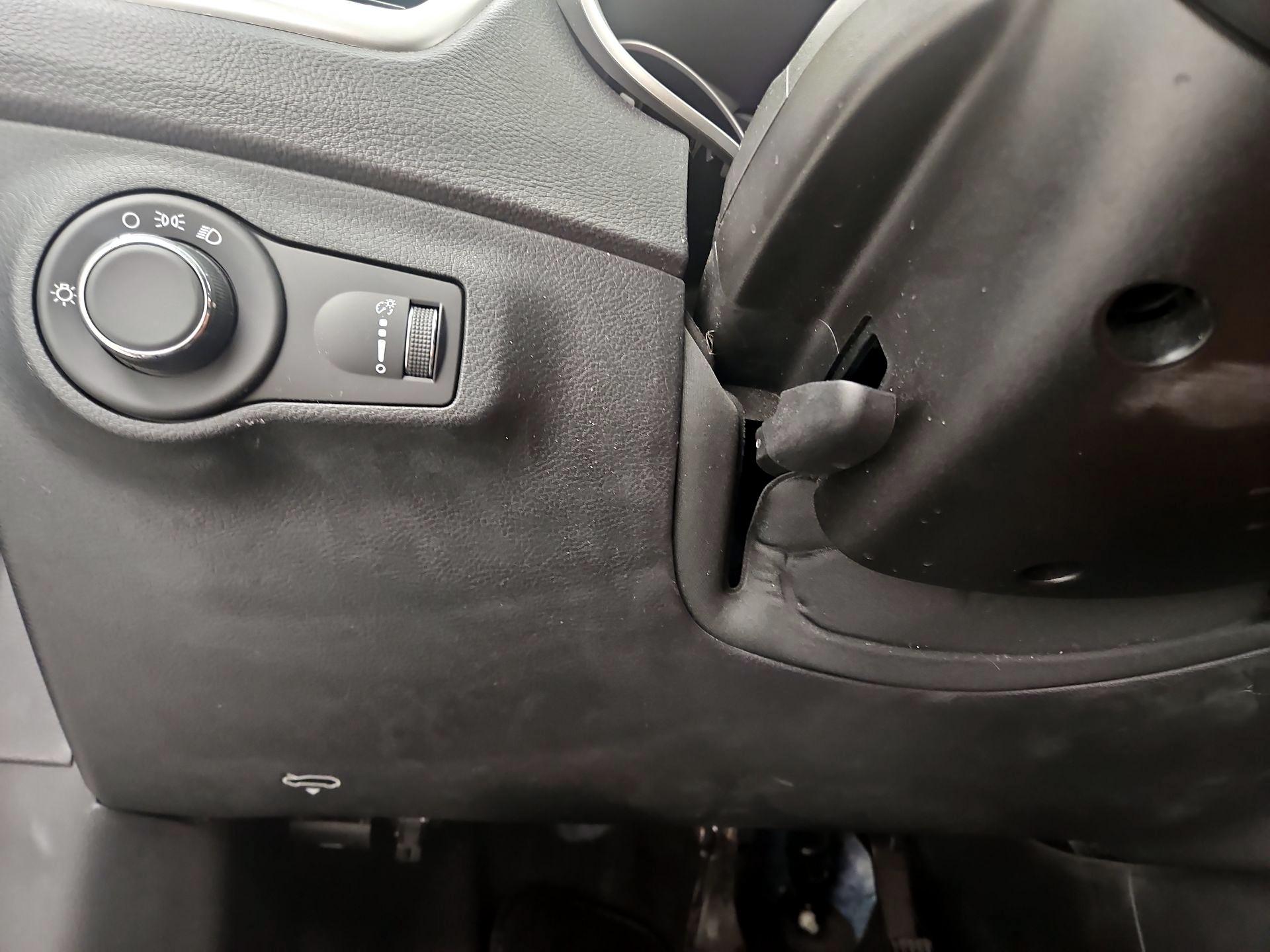 Thumbnail: 2018 Jeep Compass - 13
