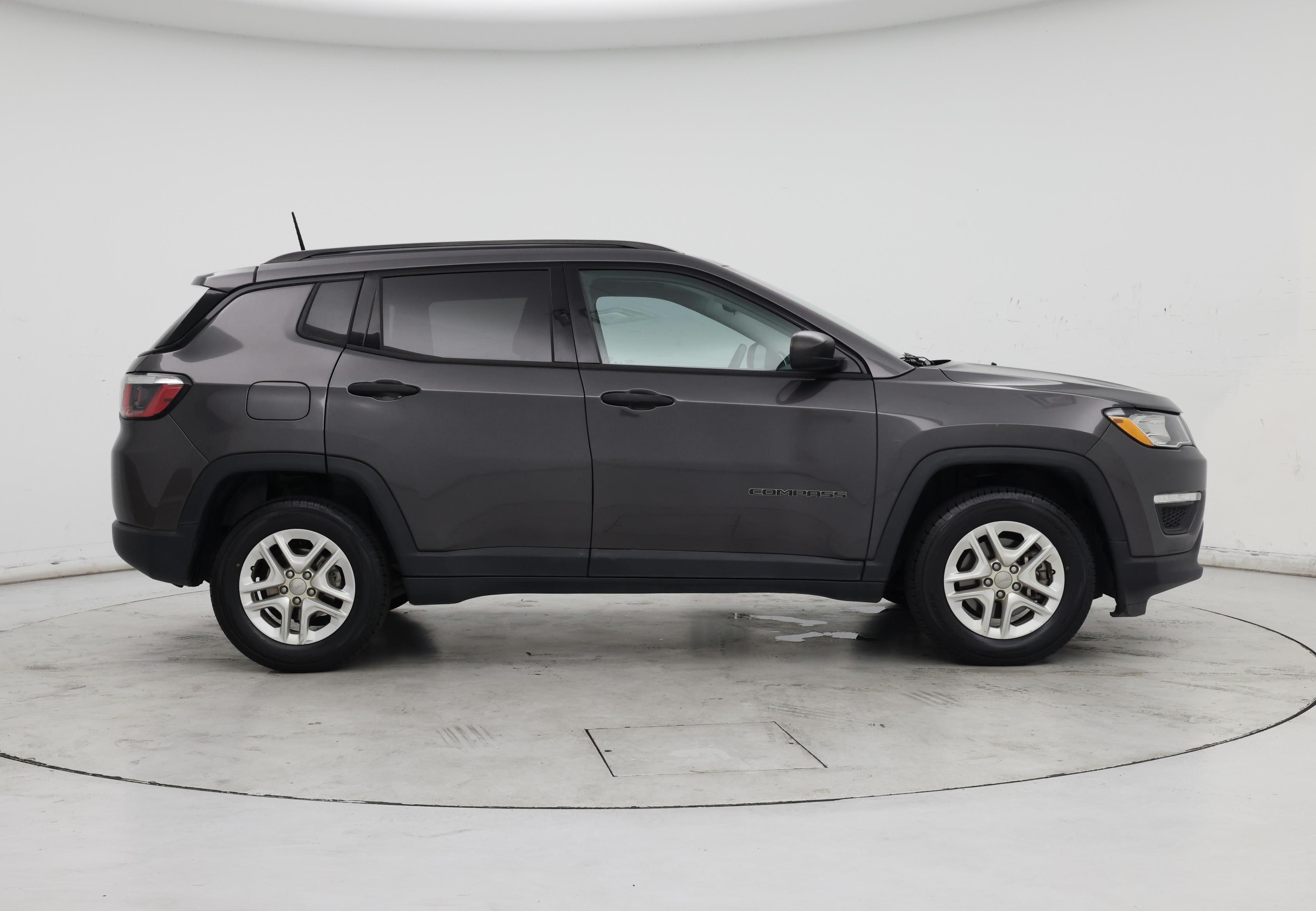Thumbnail: 2018 Jeep Compass - 7