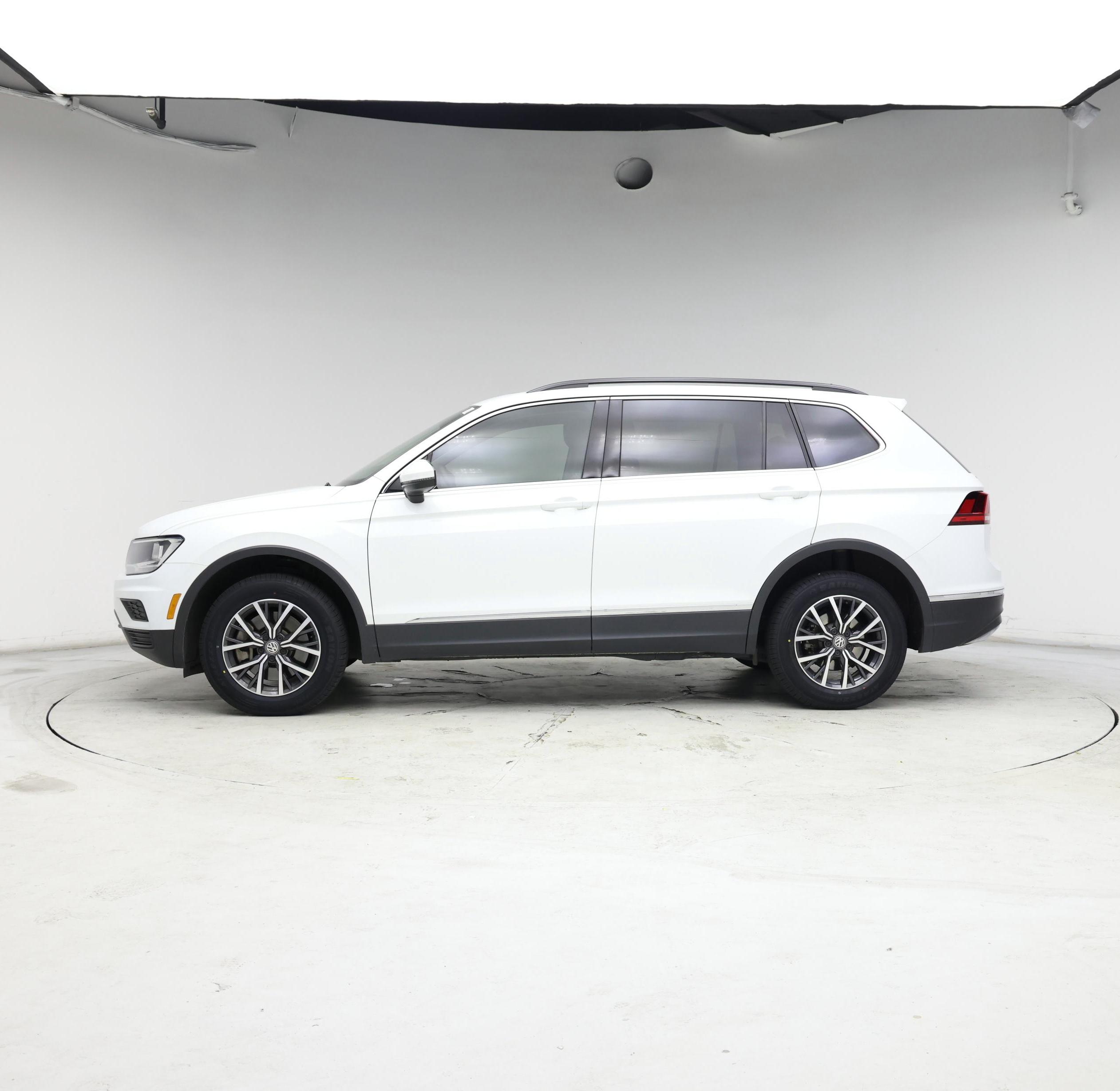 Thumbnail: 2020 Volkswagen Tiguan - 3