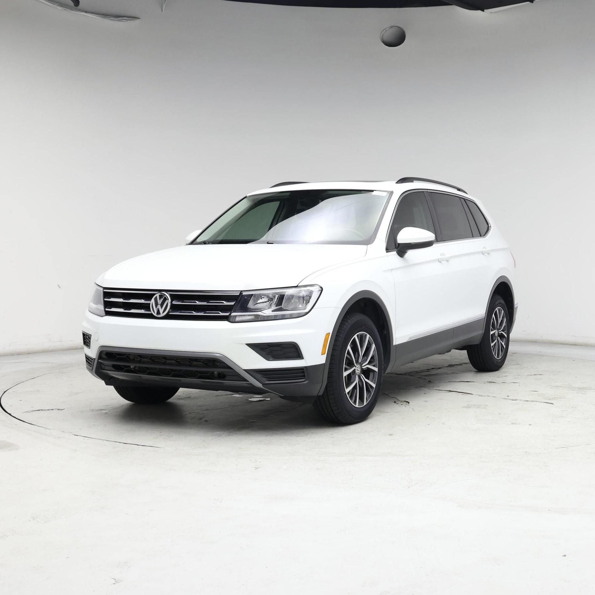 Thumbnail: 2020 Volkswagen Tiguan - 4