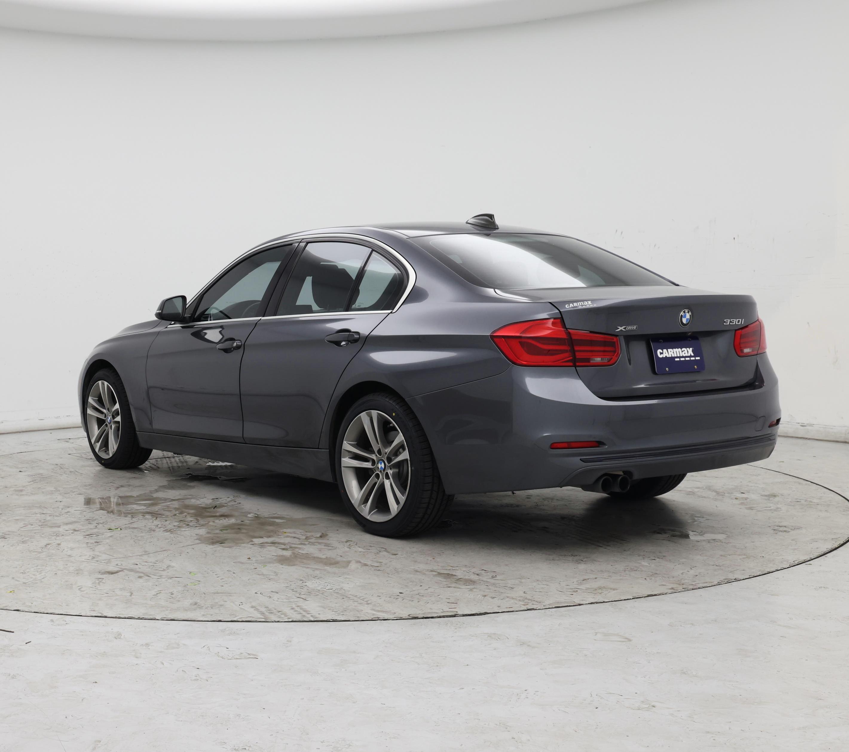 Thumbnail: 2018 BMW 3 Series - 2