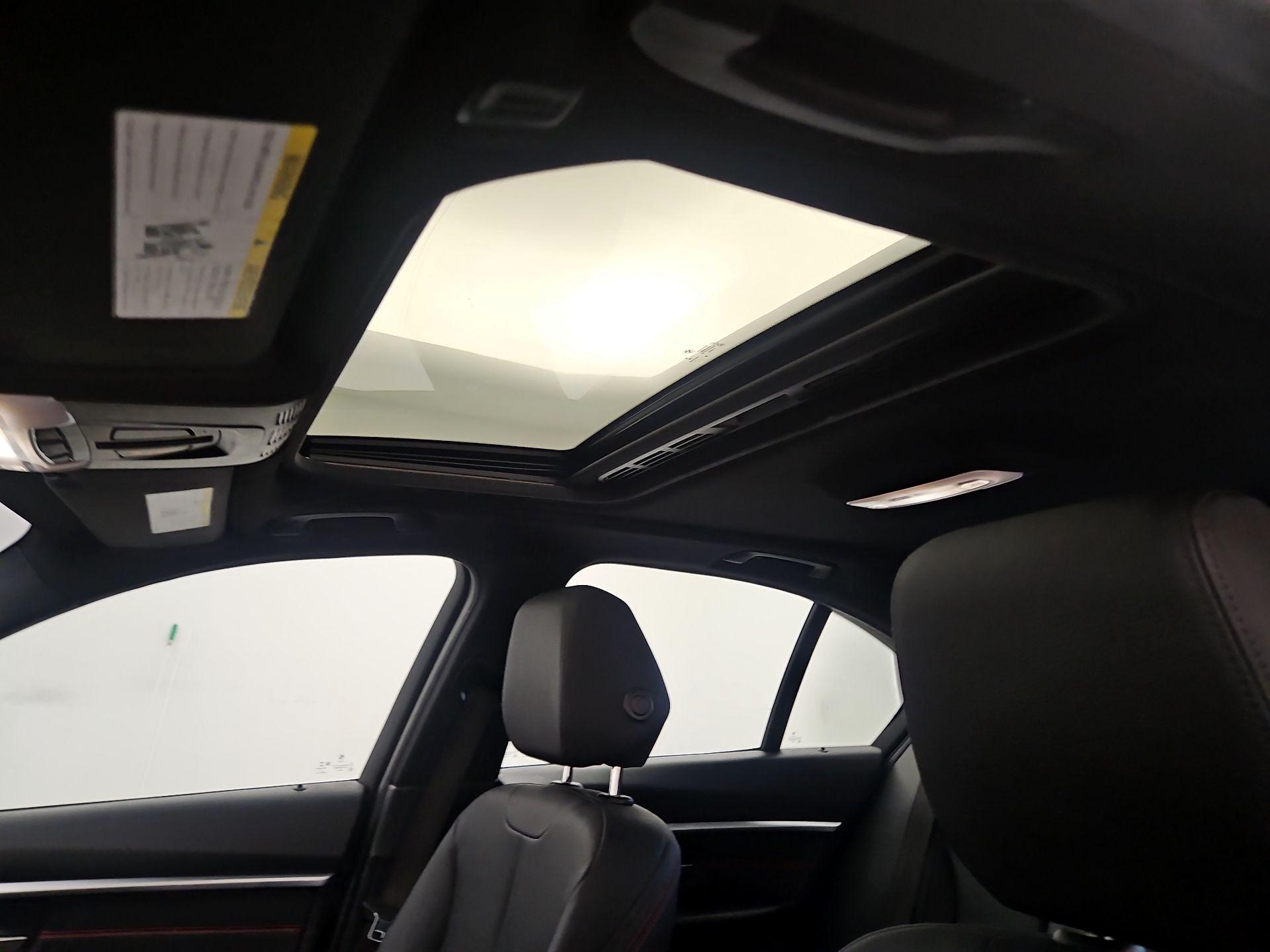 Thumbnail: 2018 BMW 3 Series - 20