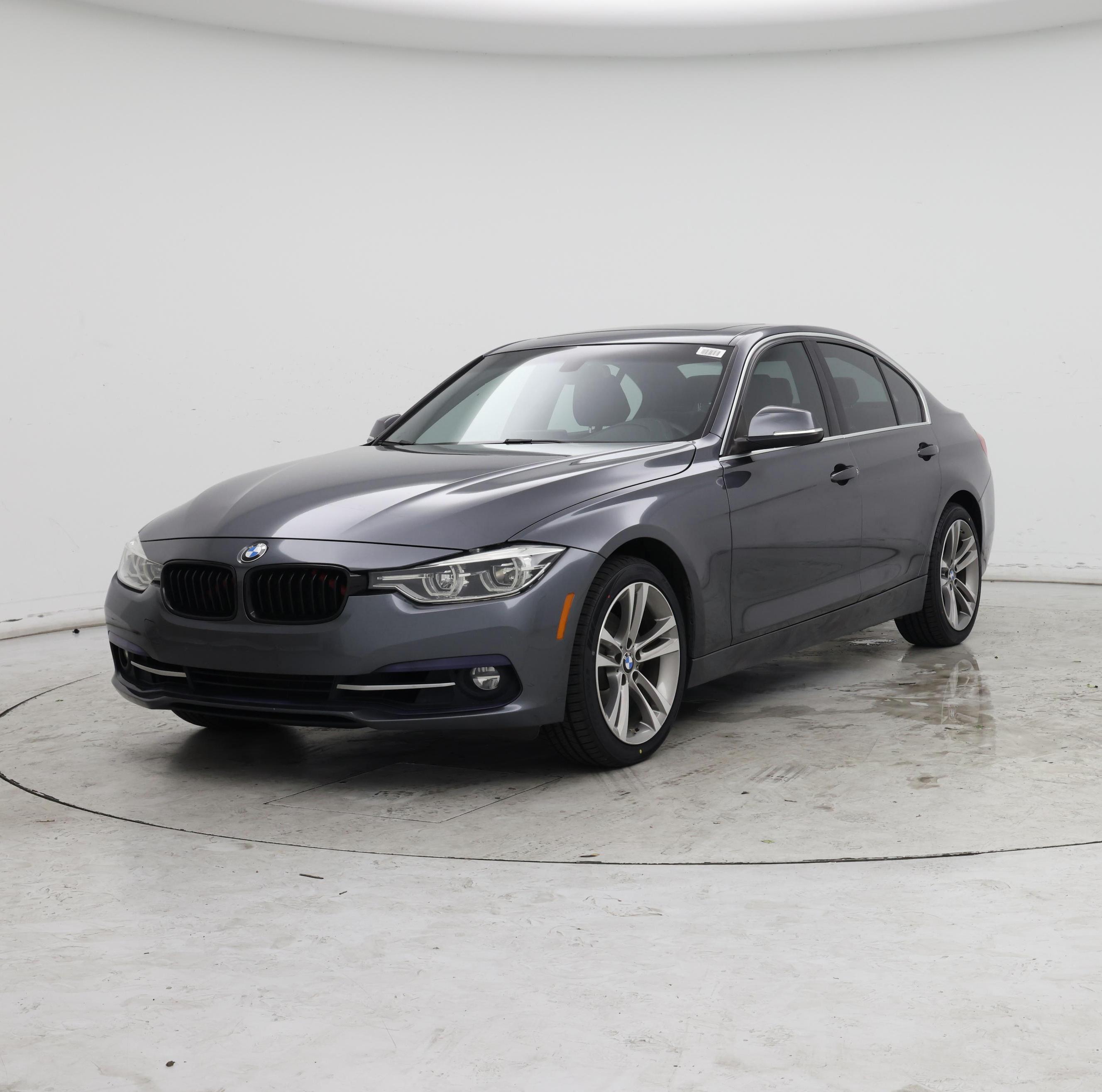 Thumbnail: 2018 BMW 3 Series - 4