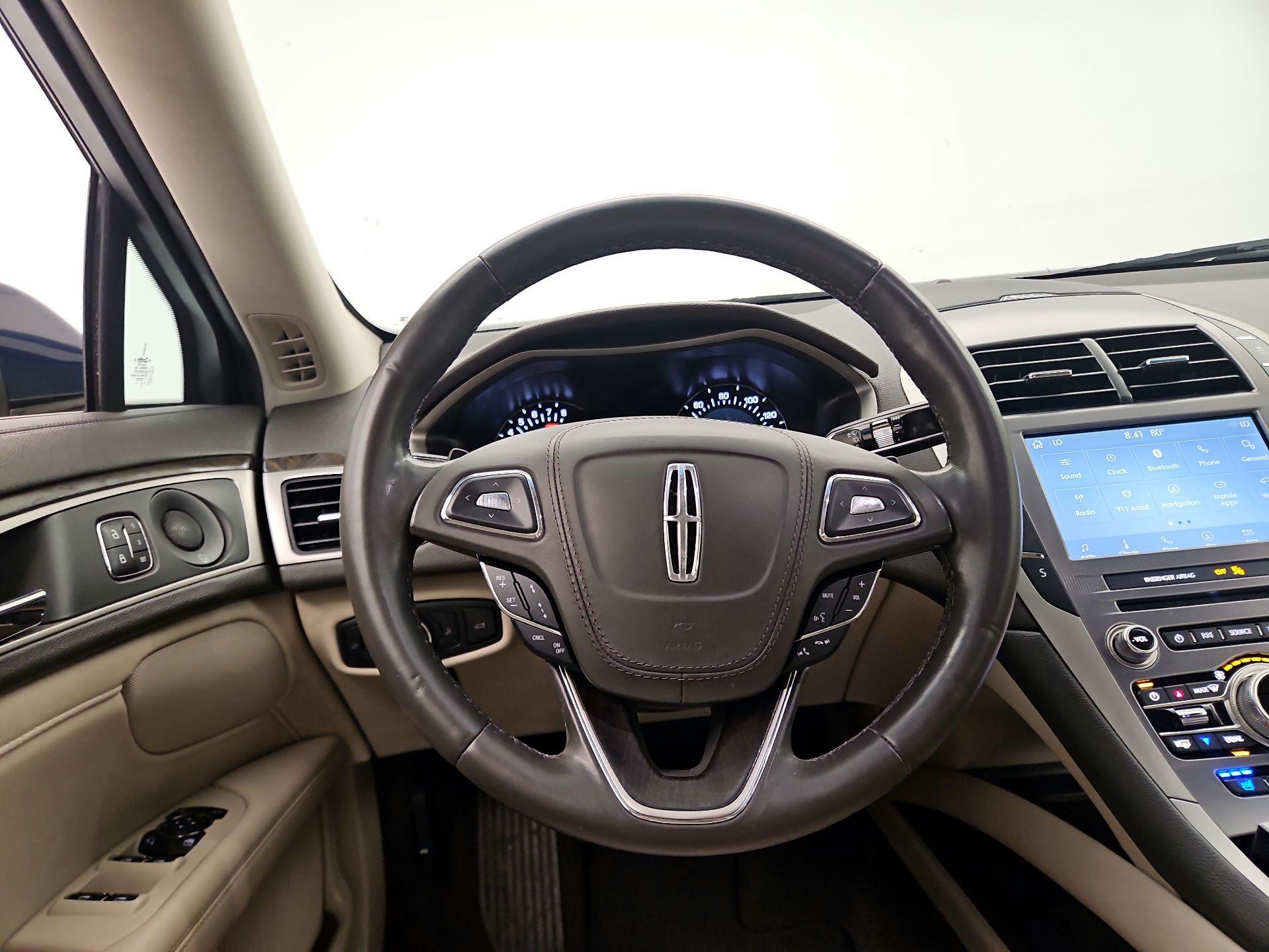 Thumbnail: 2019 Lincoln MKZ - 10