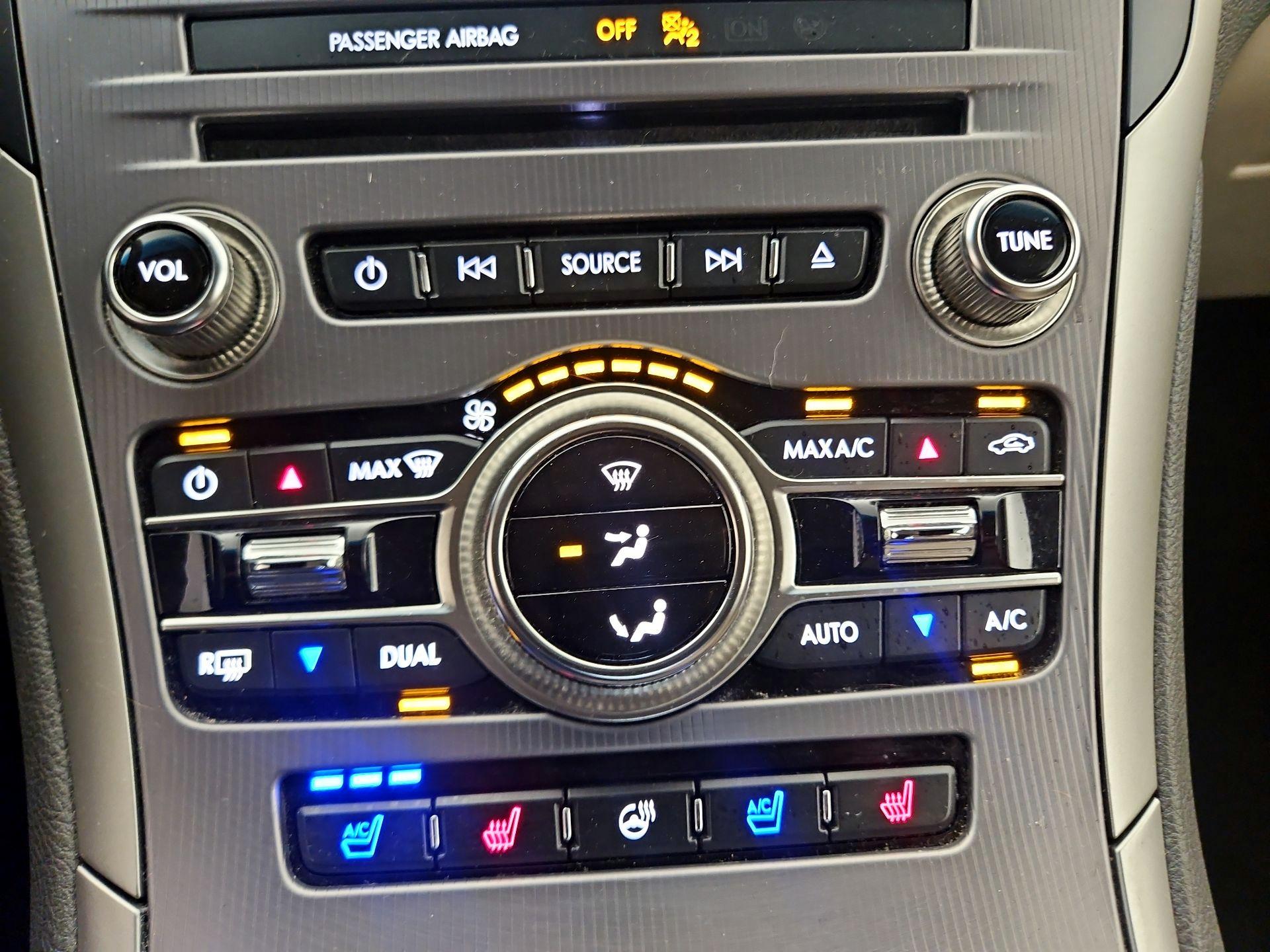 Thumbnail: 2019 Lincoln MKZ - 17