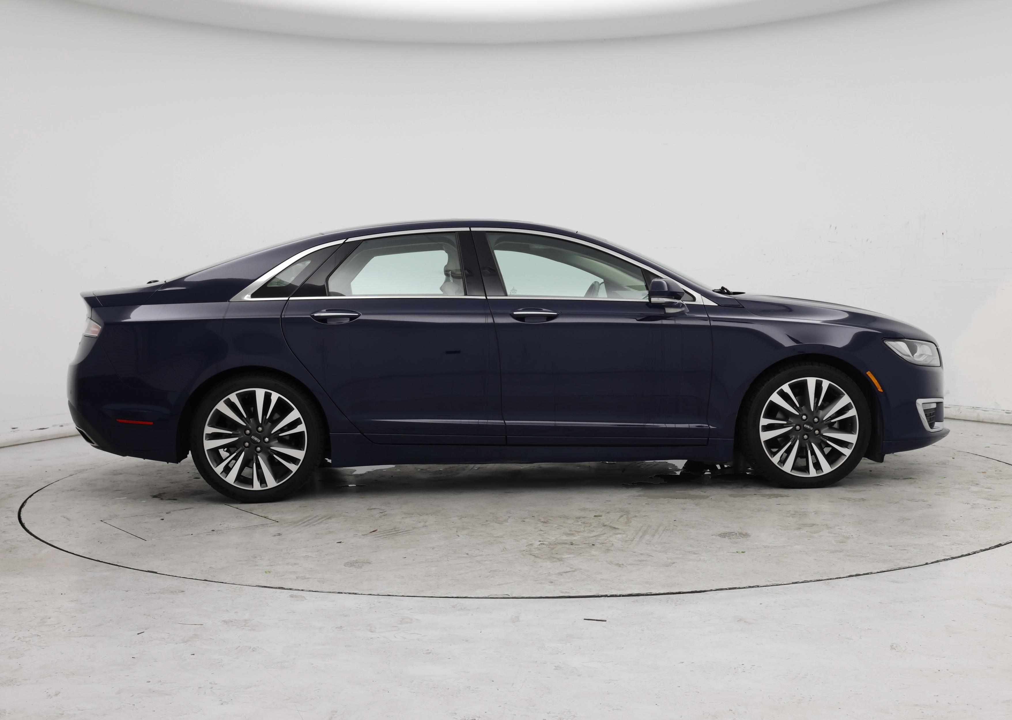 Thumbnail: 2019 Lincoln MKZ - 7