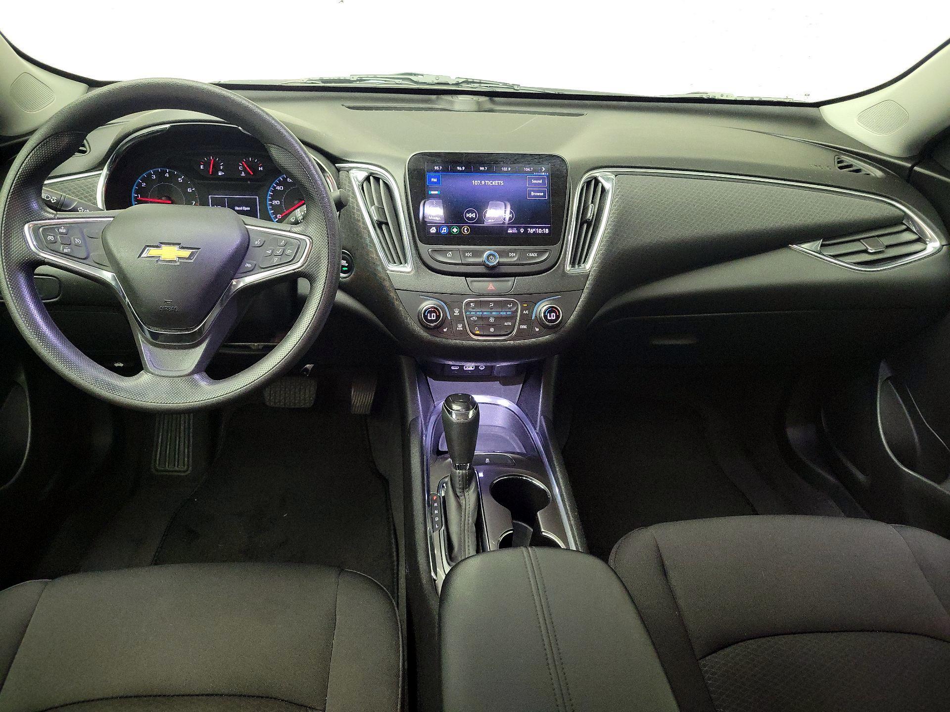 Thumbnail: 2019 Chevrolet Malibu - 9